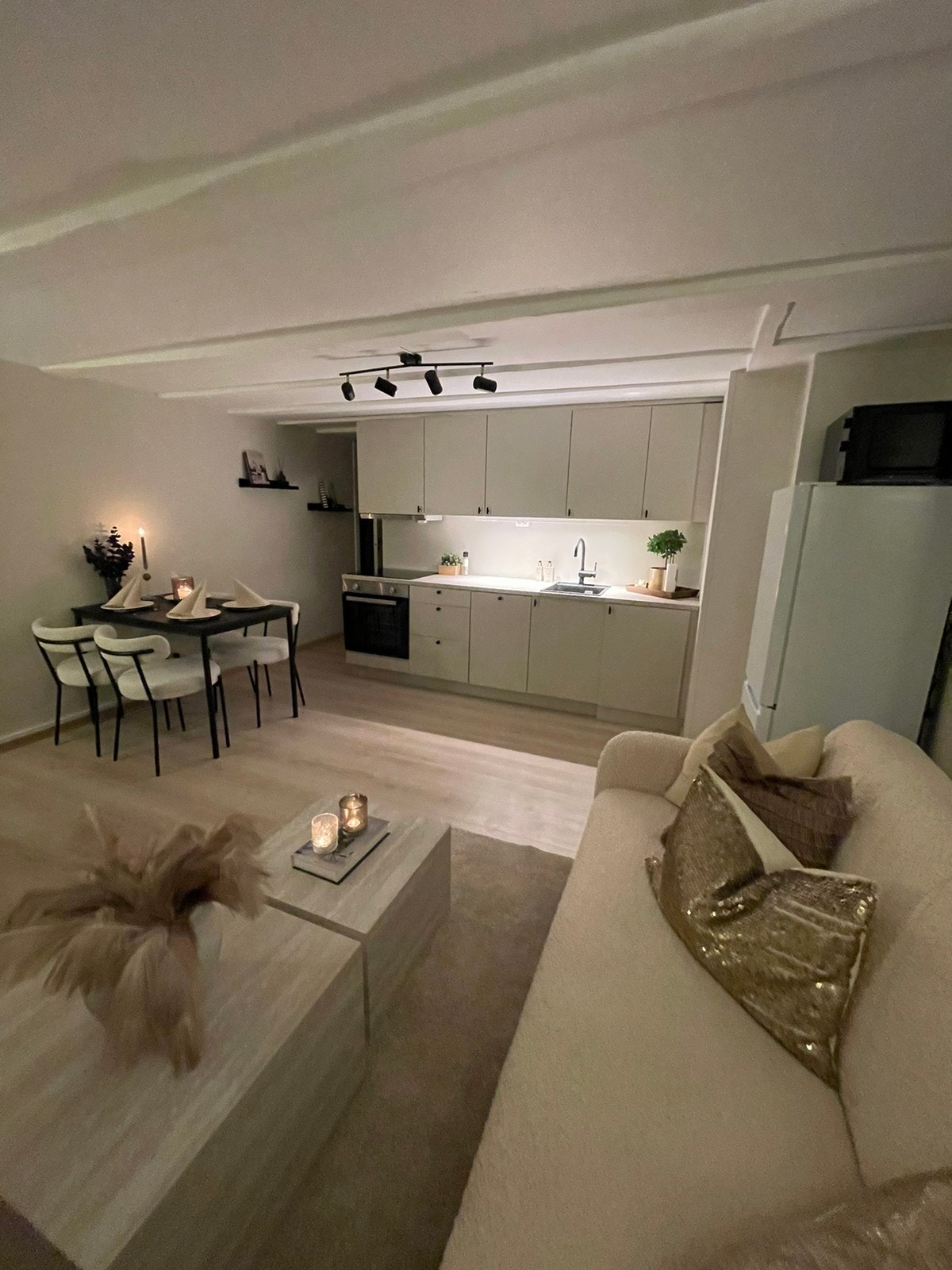 Splitter nytt hth kjøkken. Galleribilde