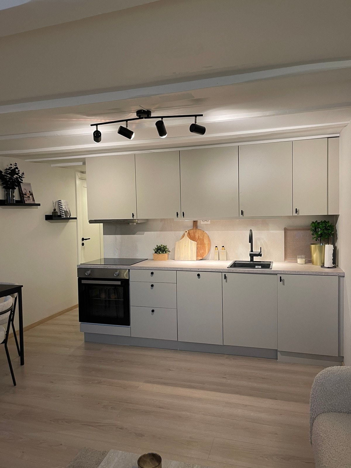 Stilrent, moderne og lekkert kjøkken. Galleribilde