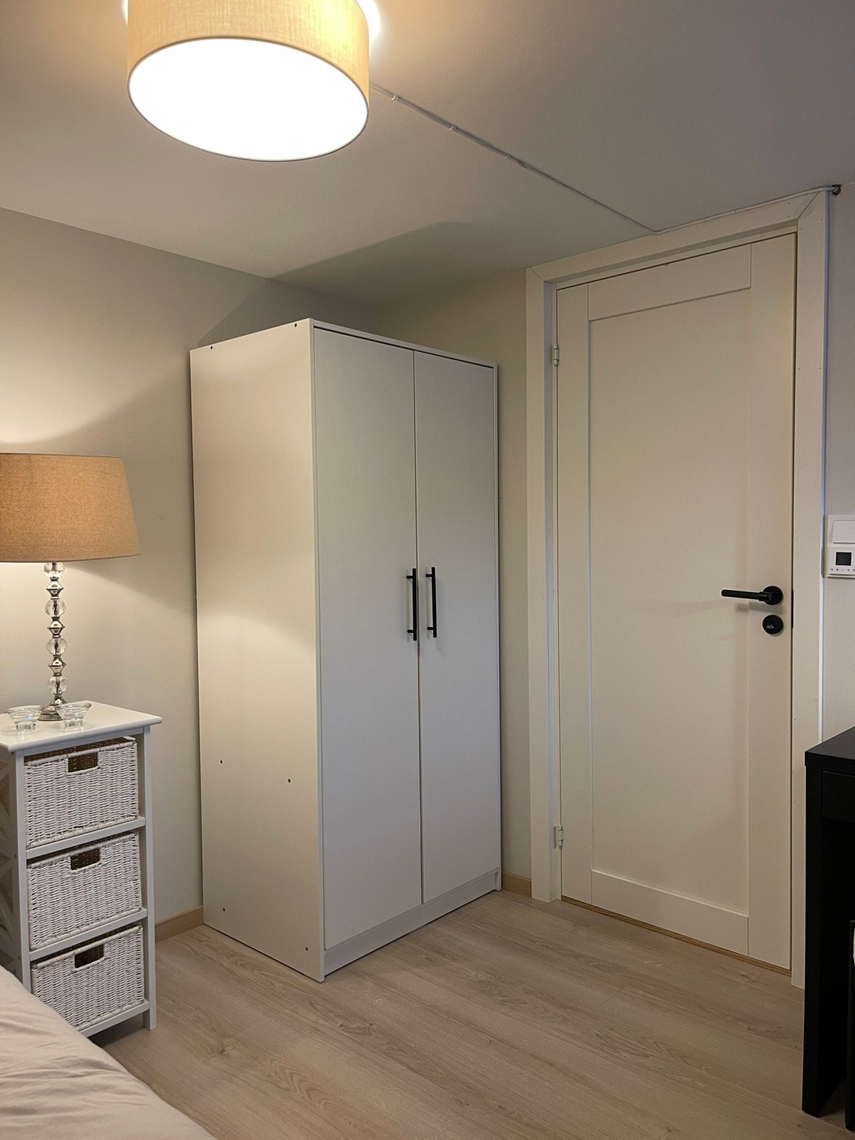 Garderobeskap og oppbevaringsplass. Galleribilde