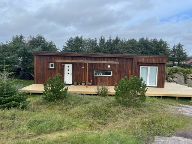 Noen tomter har vill natur Galleribilde