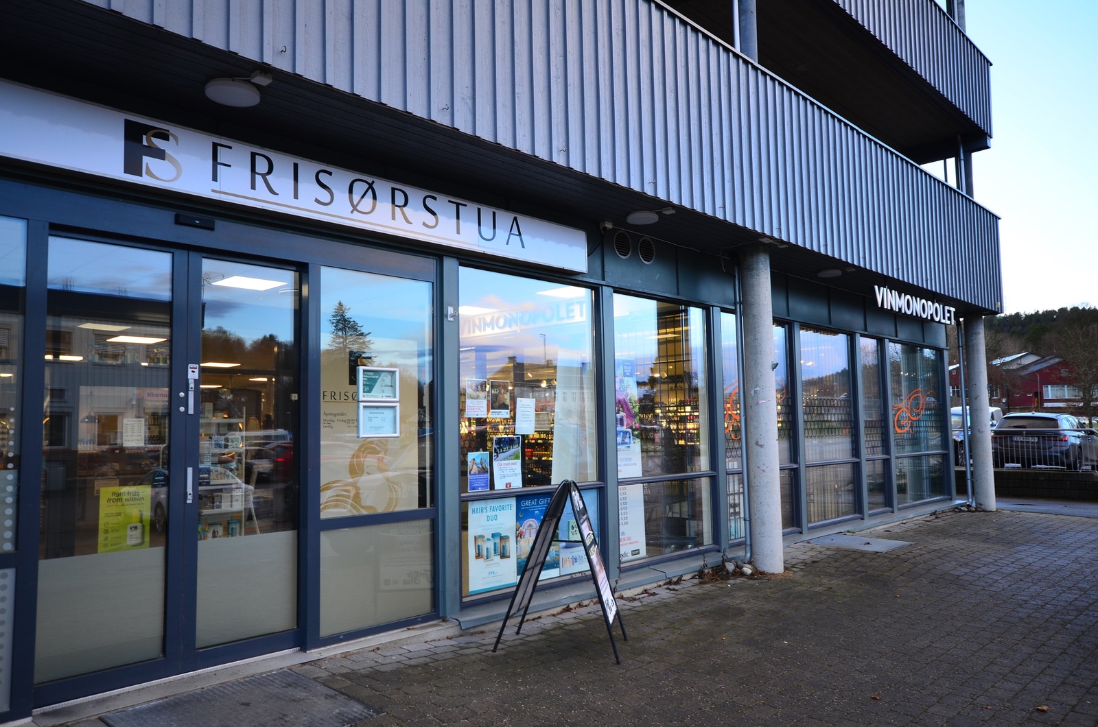 Frisør og Vinmonopol Galleribilde