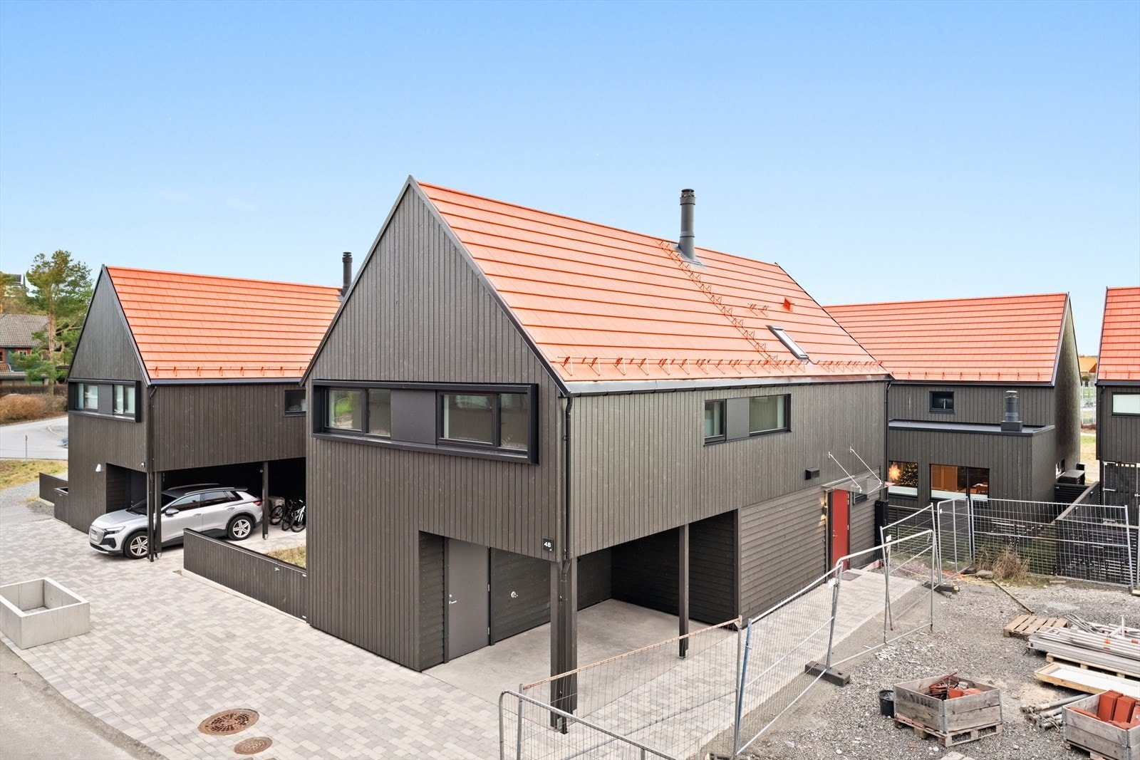 Fasade Bjørnøyvegen 48 - Denne boligen er solgt, men vi har fortsatt ledig bolig 50 og 52. Galleribilde