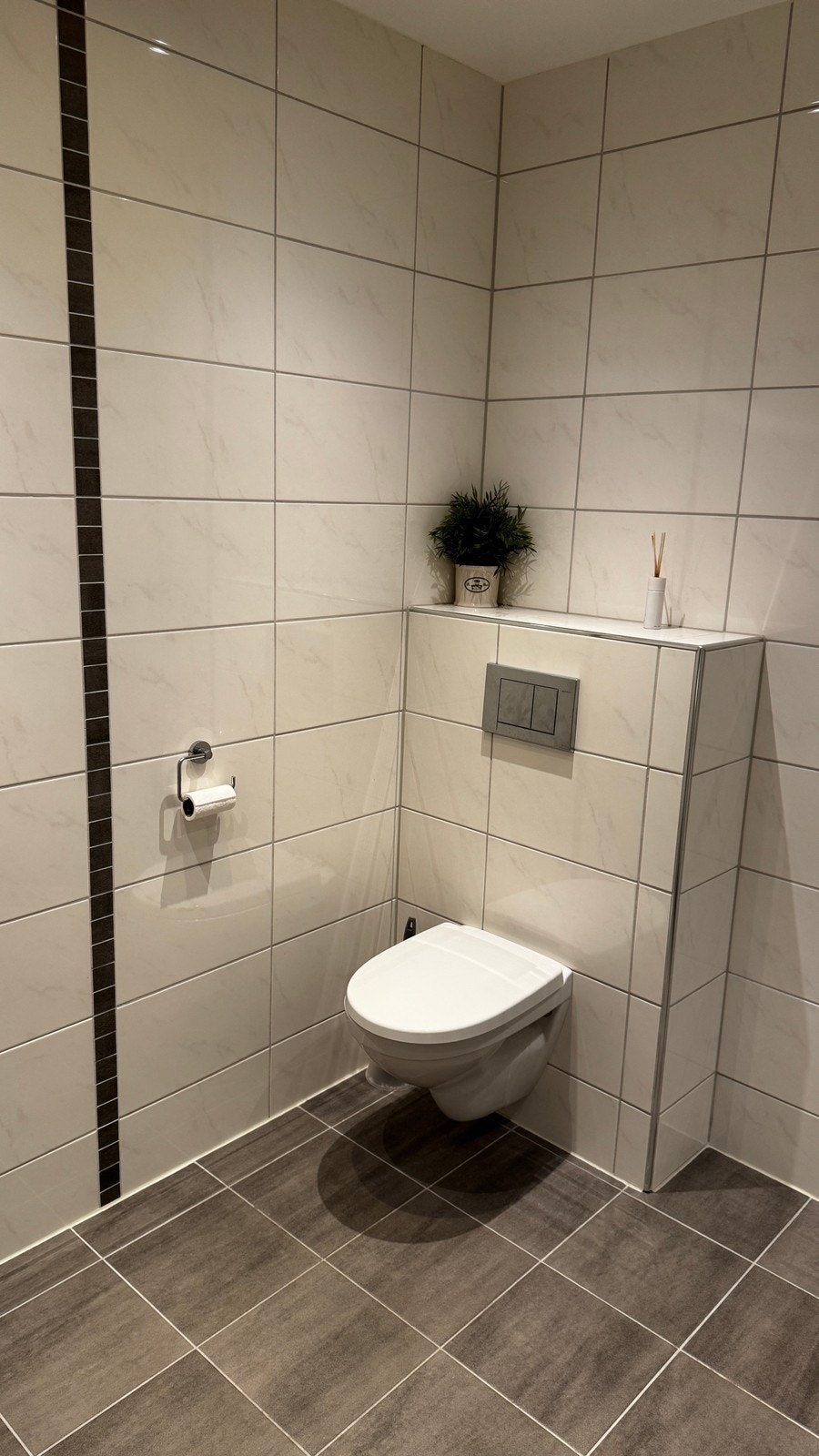 Vegghengt WC Galleribilde