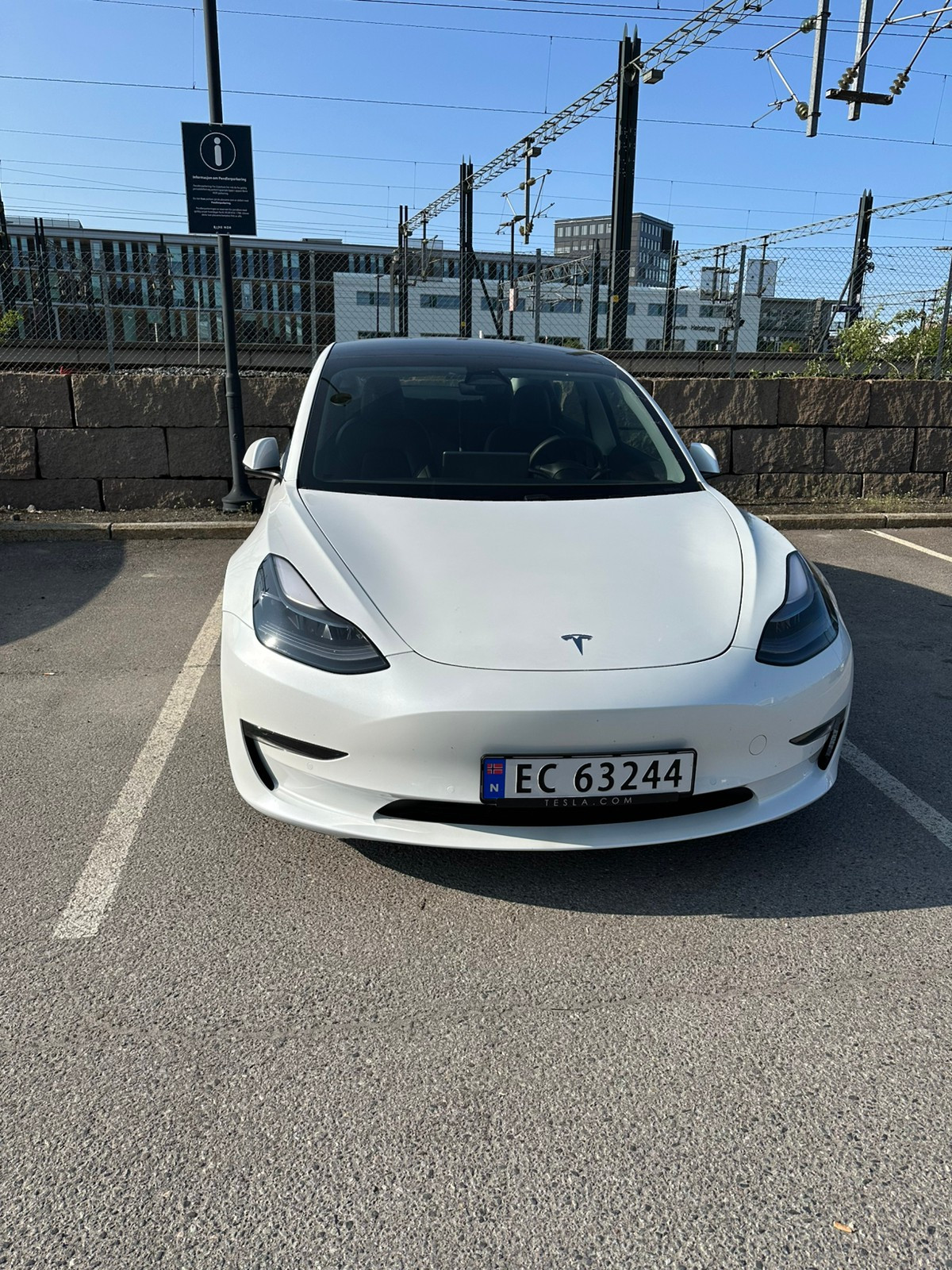 Tesla Model 3 Long Range AWD 2