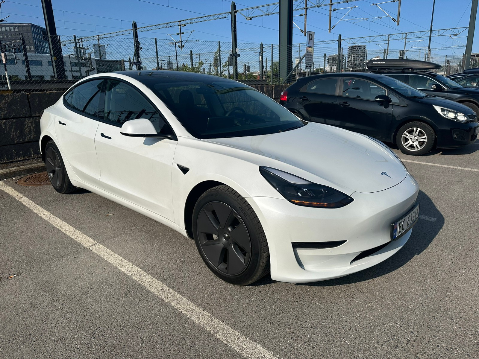 Tesla Model 3 Long Range AWD