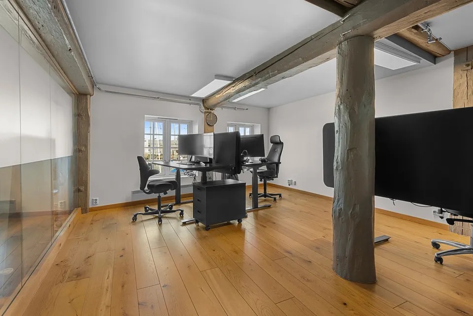 Ledig kontor for 2-3 stk Galleribilde