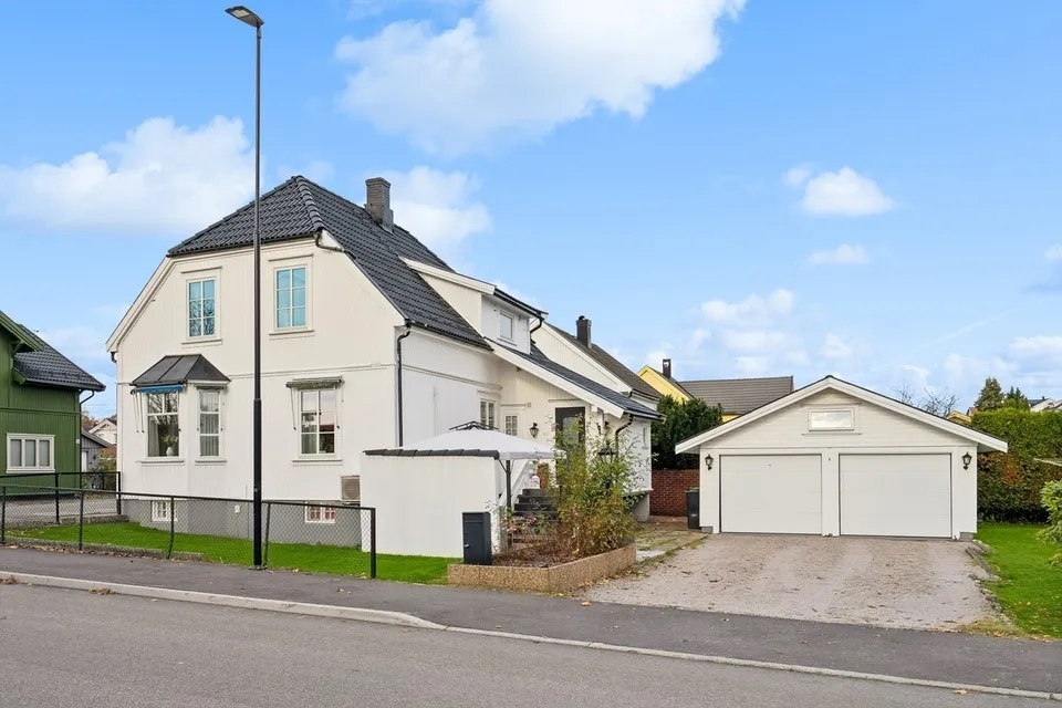 Elektriske garasje-porter Galleribilde