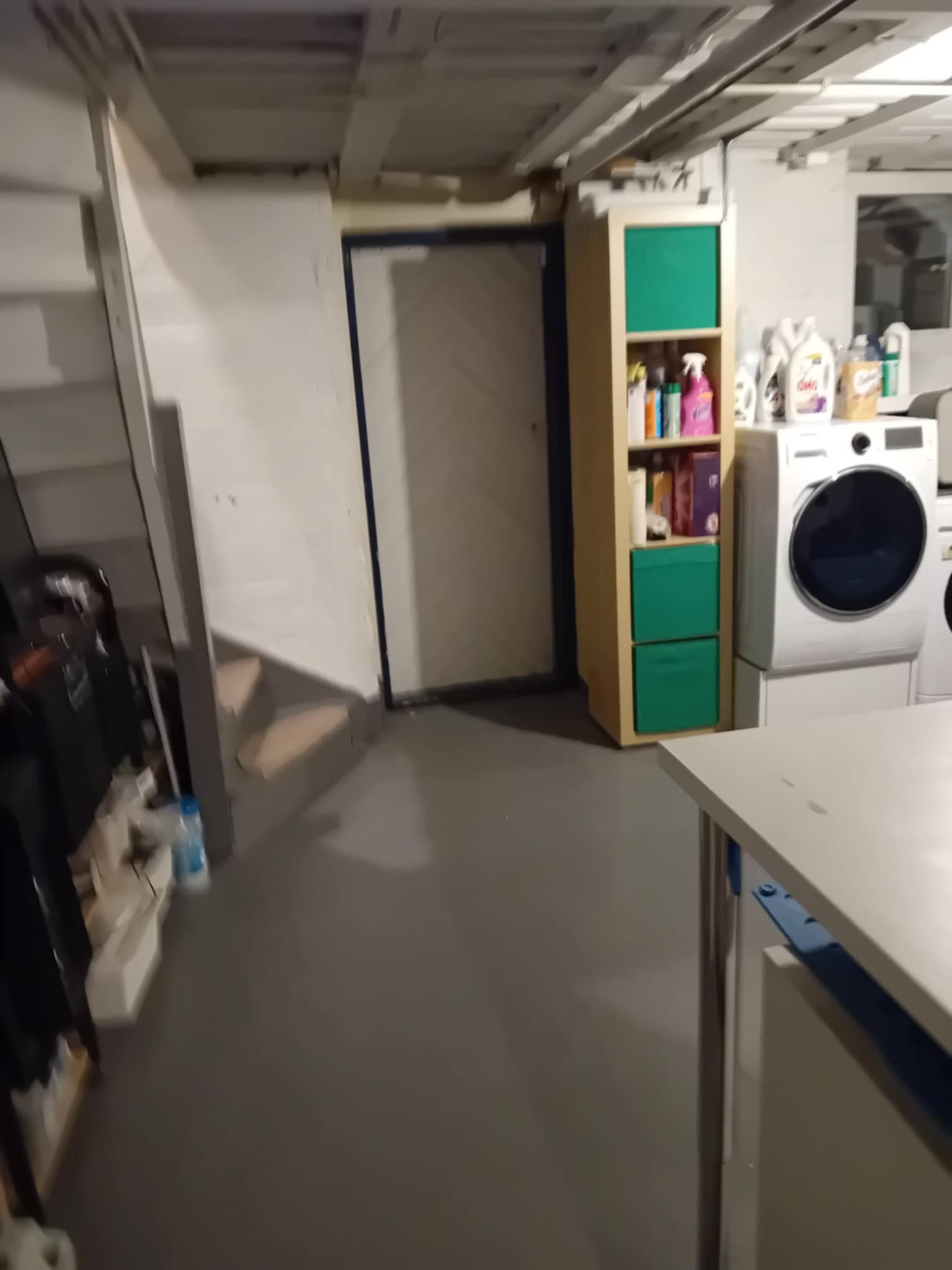 Kjeller, utgangsdør kjeller Galleribilde