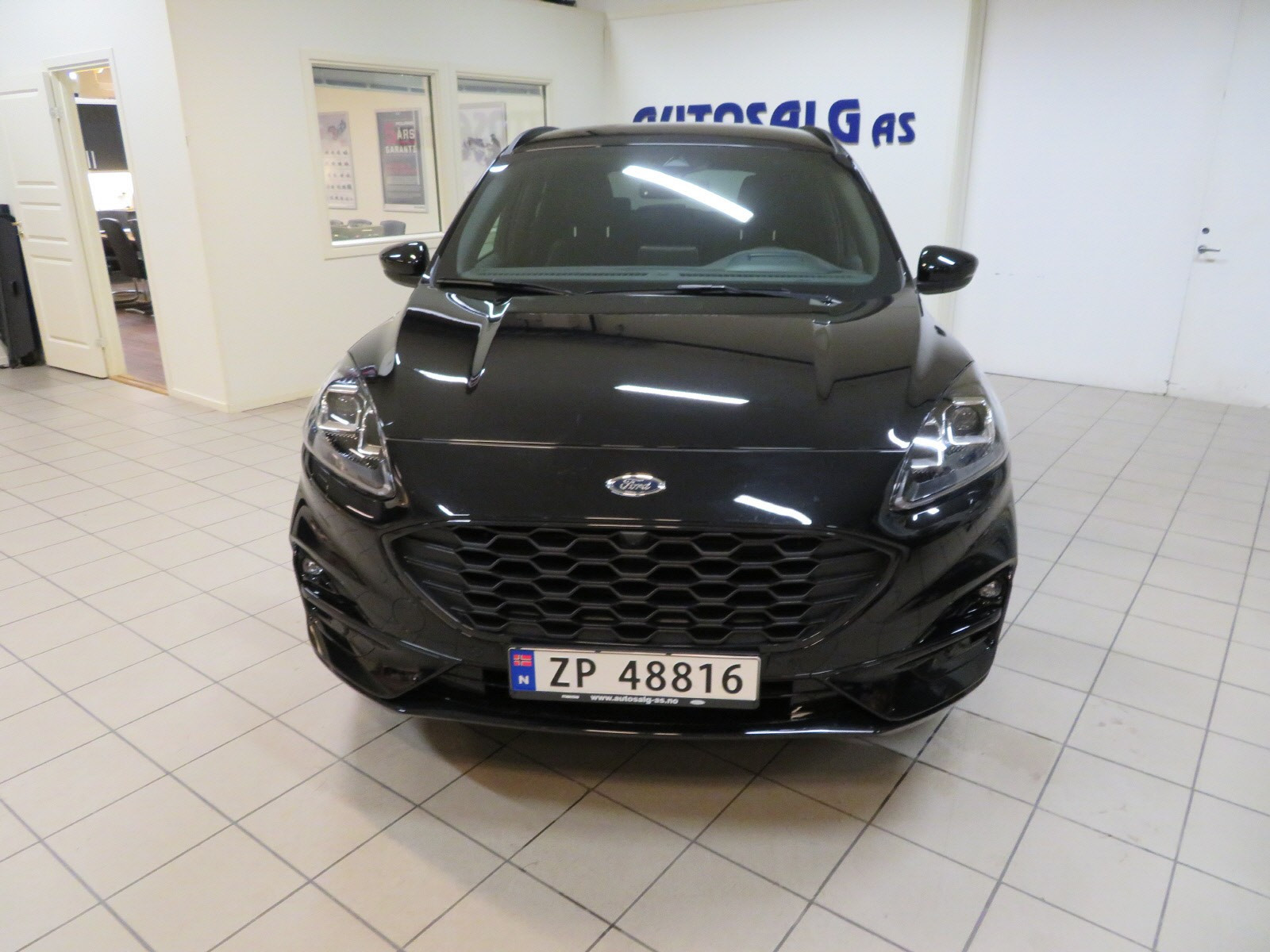 Ford Kuga 2,5 FHEV ST-Line AWD 3
