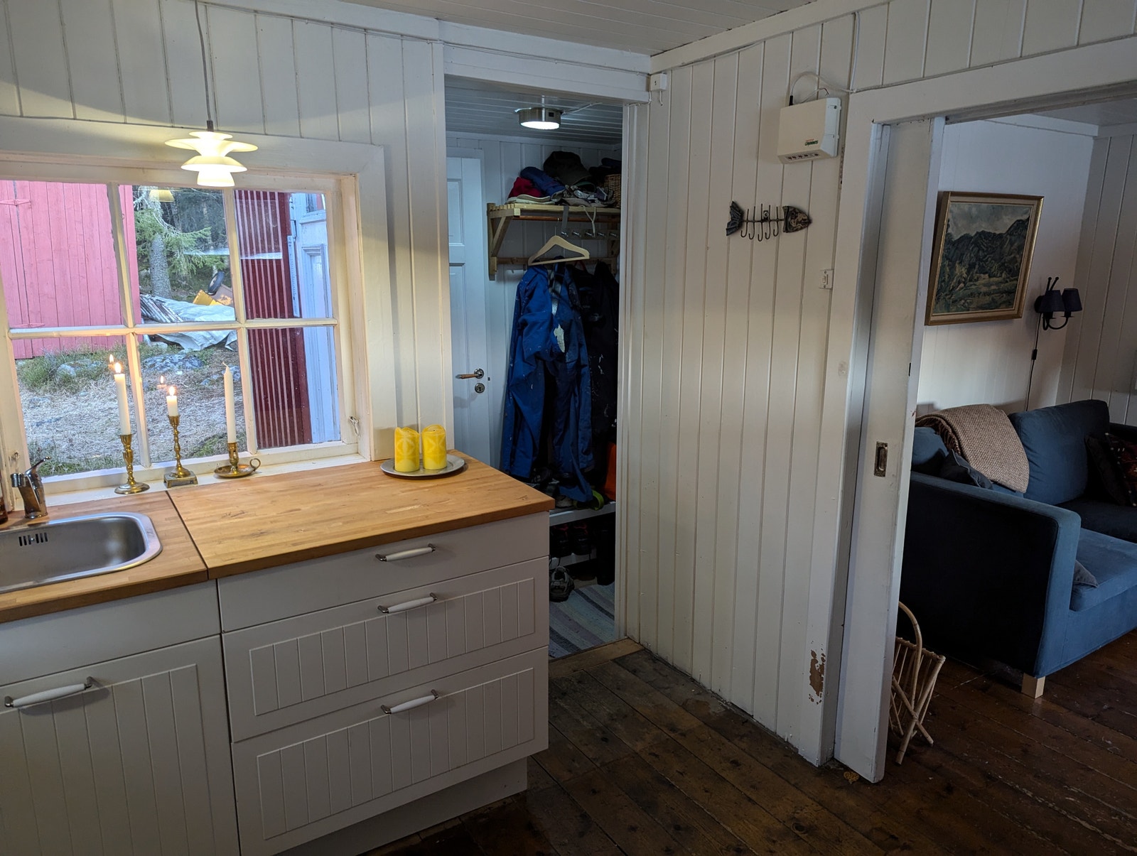 Dør til stue og mellomgang Galleribilde