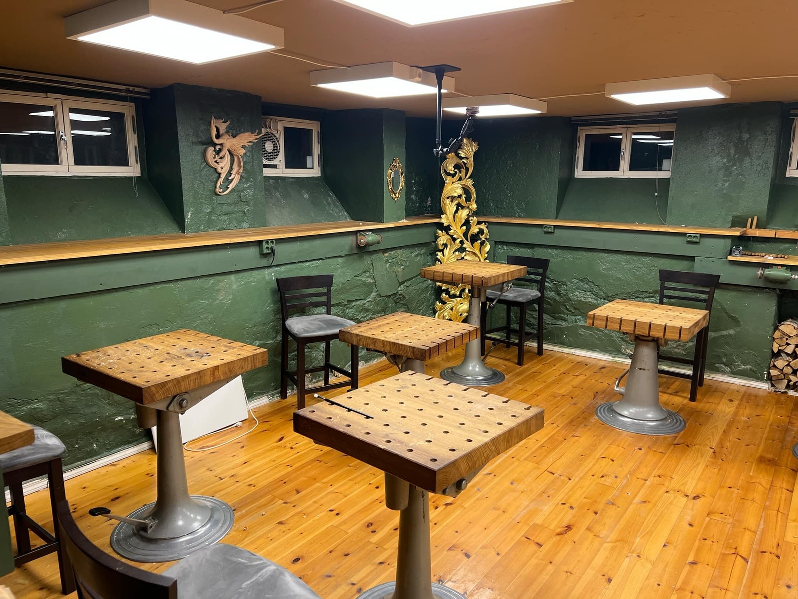 Treskjæringsverksted Galleribilde