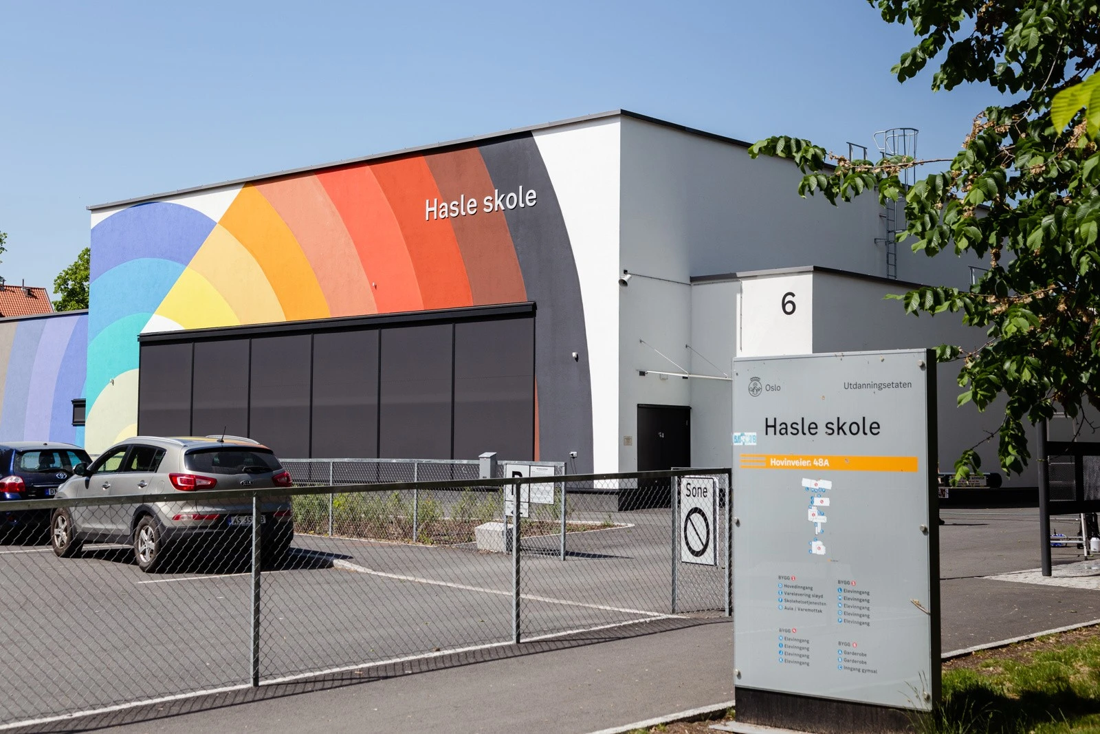 Nye, flotte Hasle skole (1-7 kl.), hvor er det er flotte leke- og aktivitetsmuligheter for barna. Galleribilde