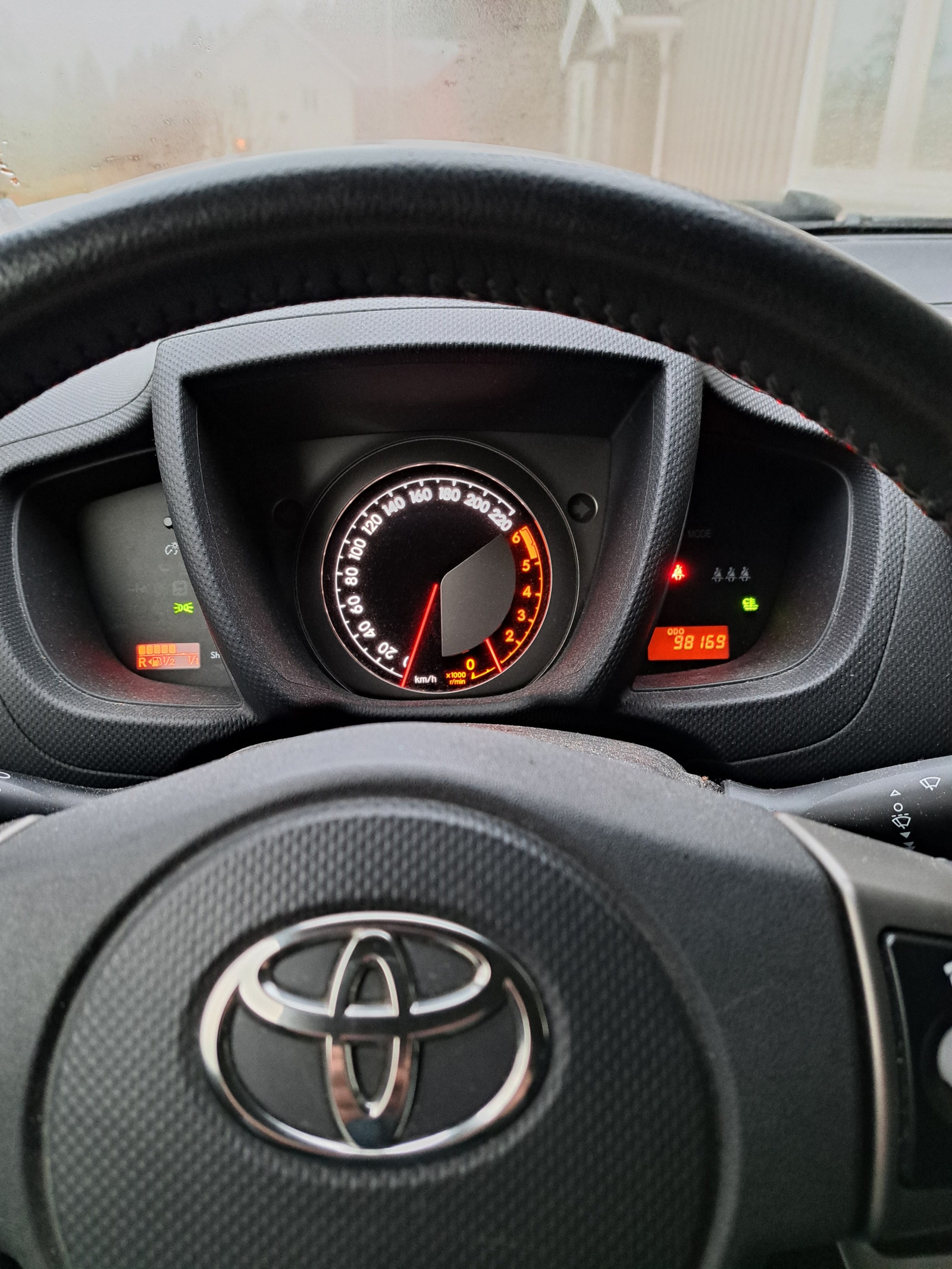 Toyota Urban Cruiser 5