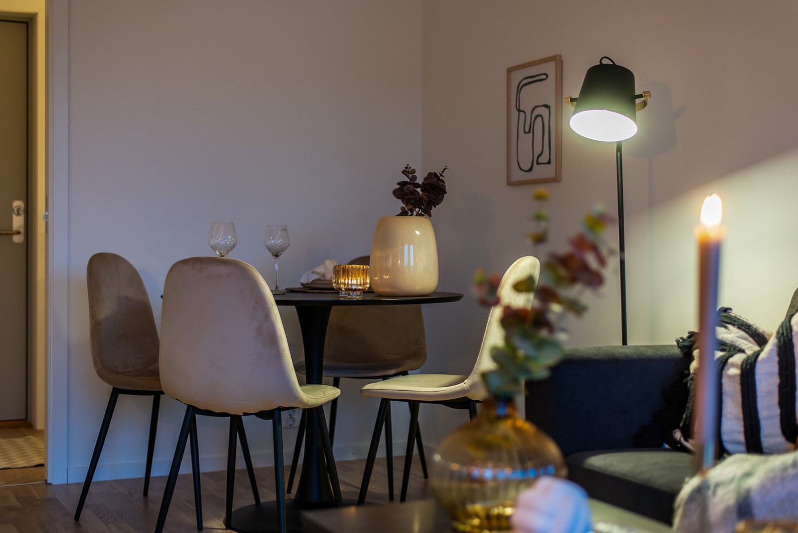 Plass til en koselig spiseseksjon i forbindelse med kjøkkenet. Galleribilde