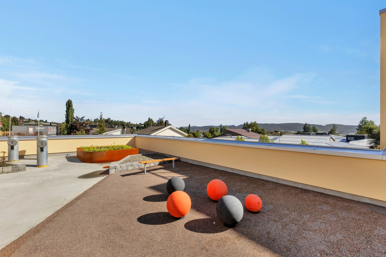 Her blir det lekeplass for de små og sosiale soner for de voksne. Galleribilde