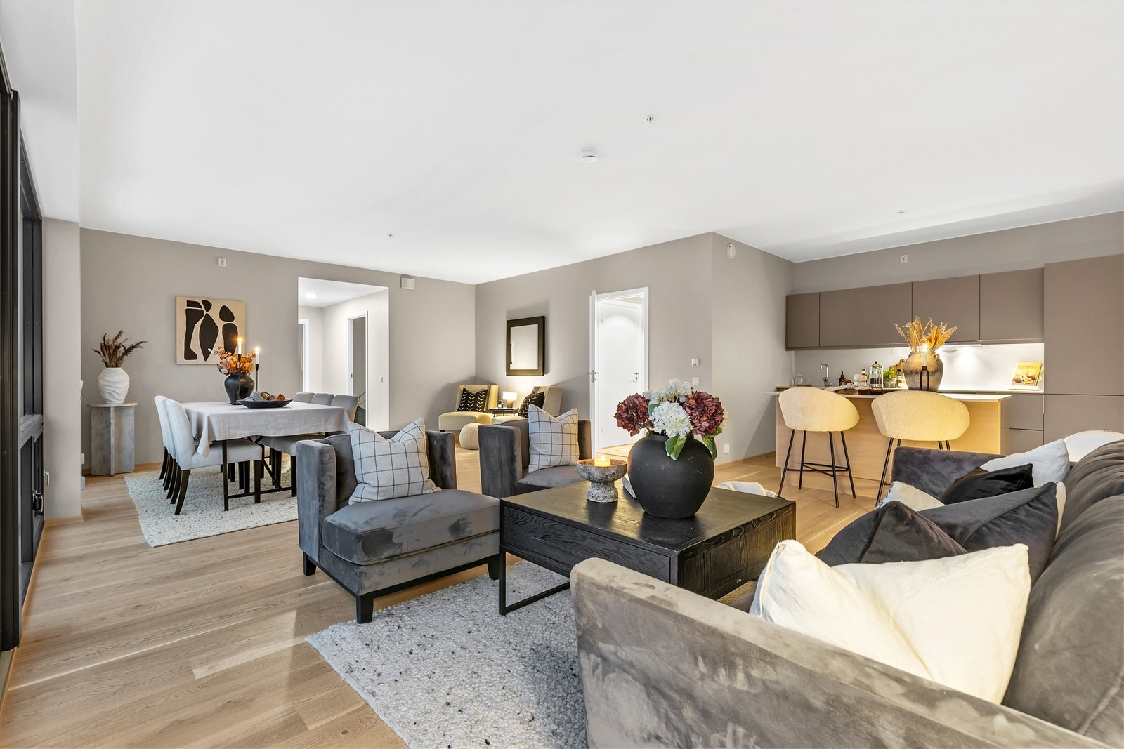 STUE | Boligen ligger i byggets 3.etasje. Galleribilde