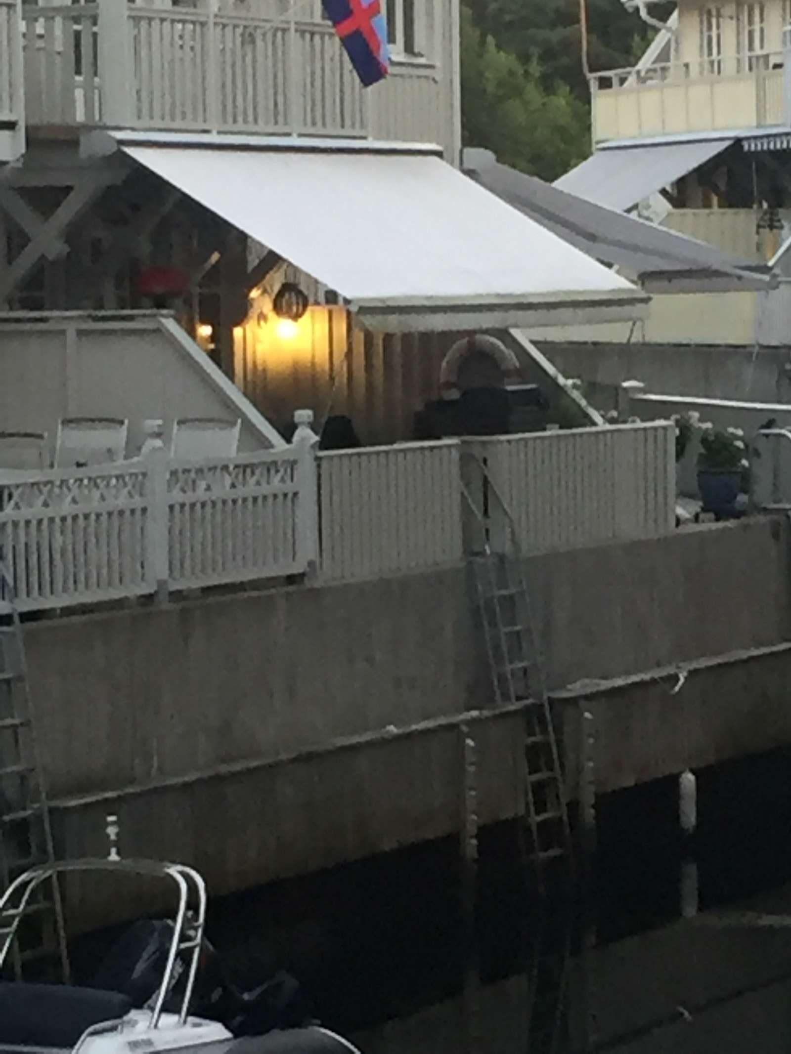 Elektrisk Markise mot kanalen Galleribilde