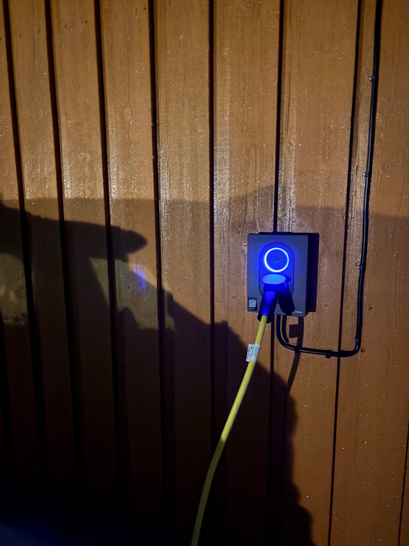 Egen elbil lader Galleribilde