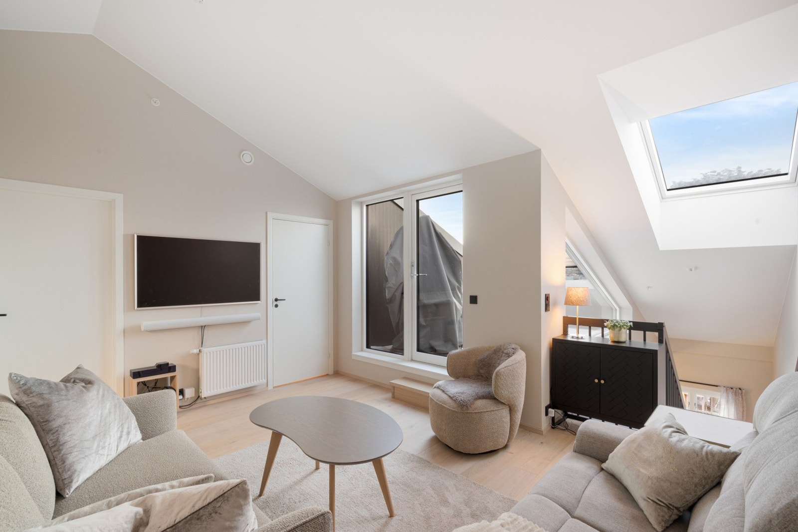 2. ETASJE | Leiligheten går over 2 plan og kan blant annet by på to takterrasser. Galleribilde