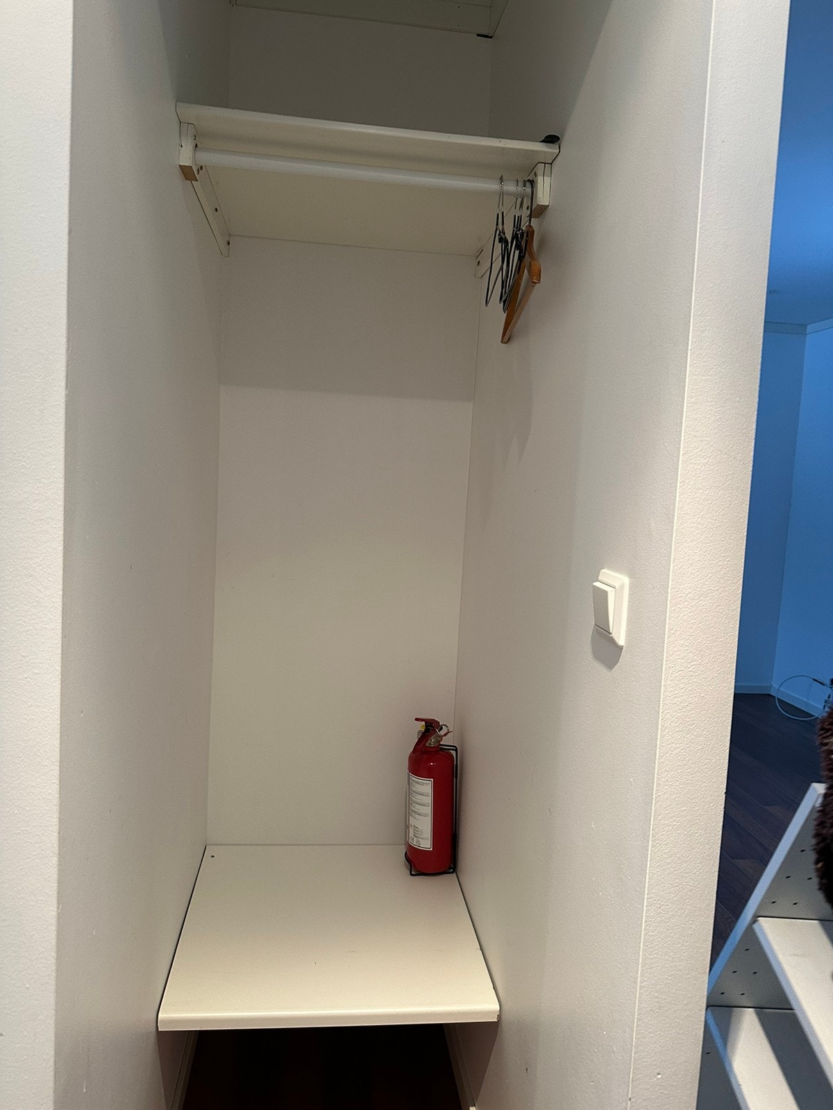 Praktisk oppbevaringsplass gang Galleribilde