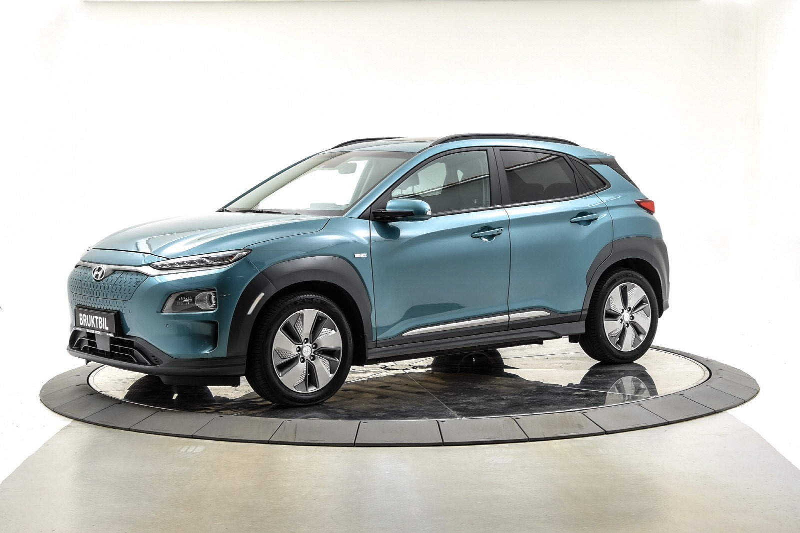 Hyundai Kona Premium 484km WLTP/Skinn/Soltak/APP+