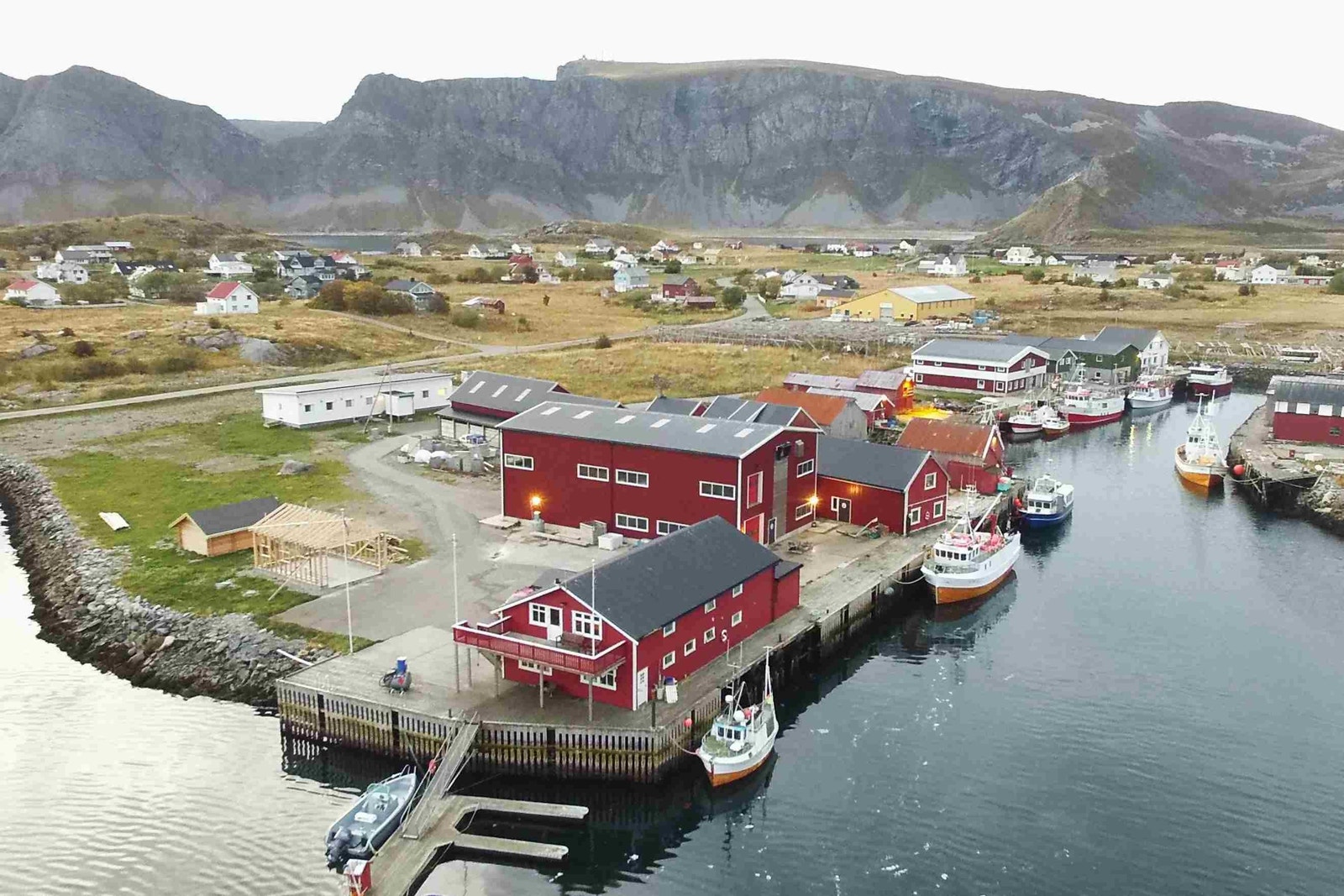 Huset ligger opp til venstre i bildet Galleribilde