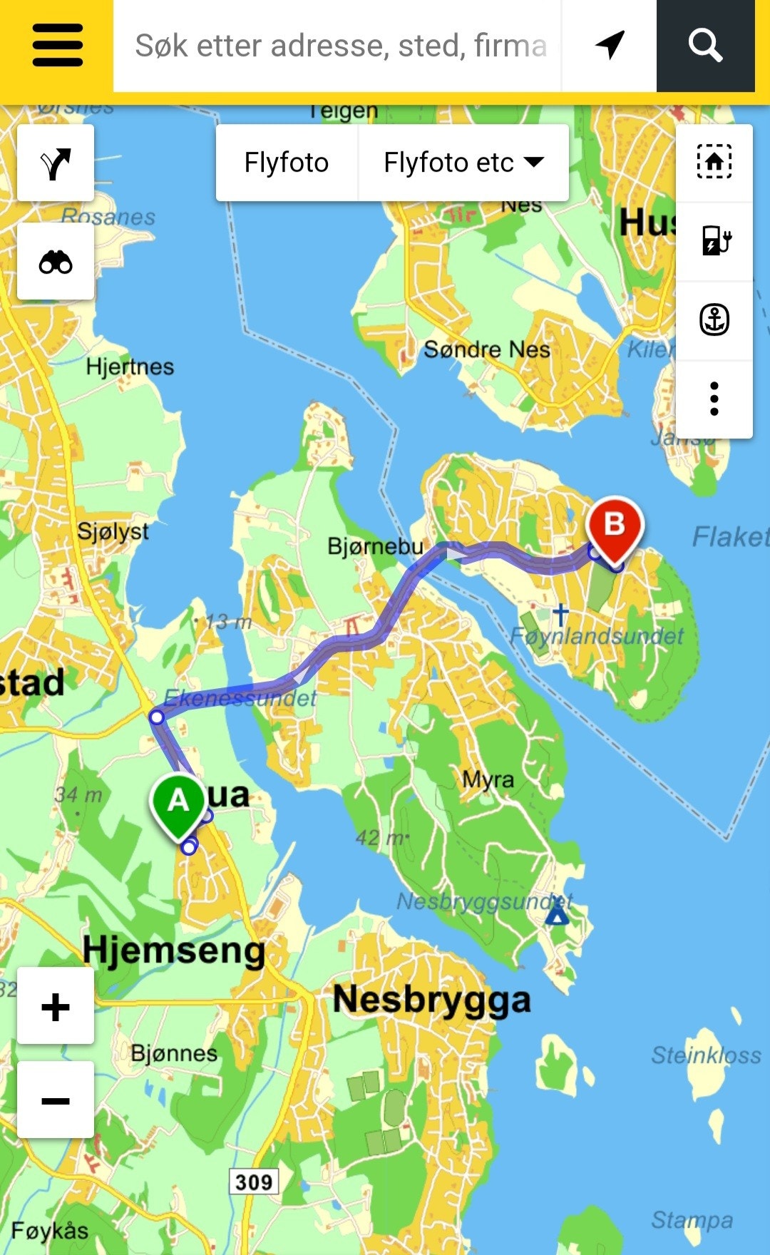 6 minutter til golfbane på Husøy. Kyststi rundt øya. Galleribilde
