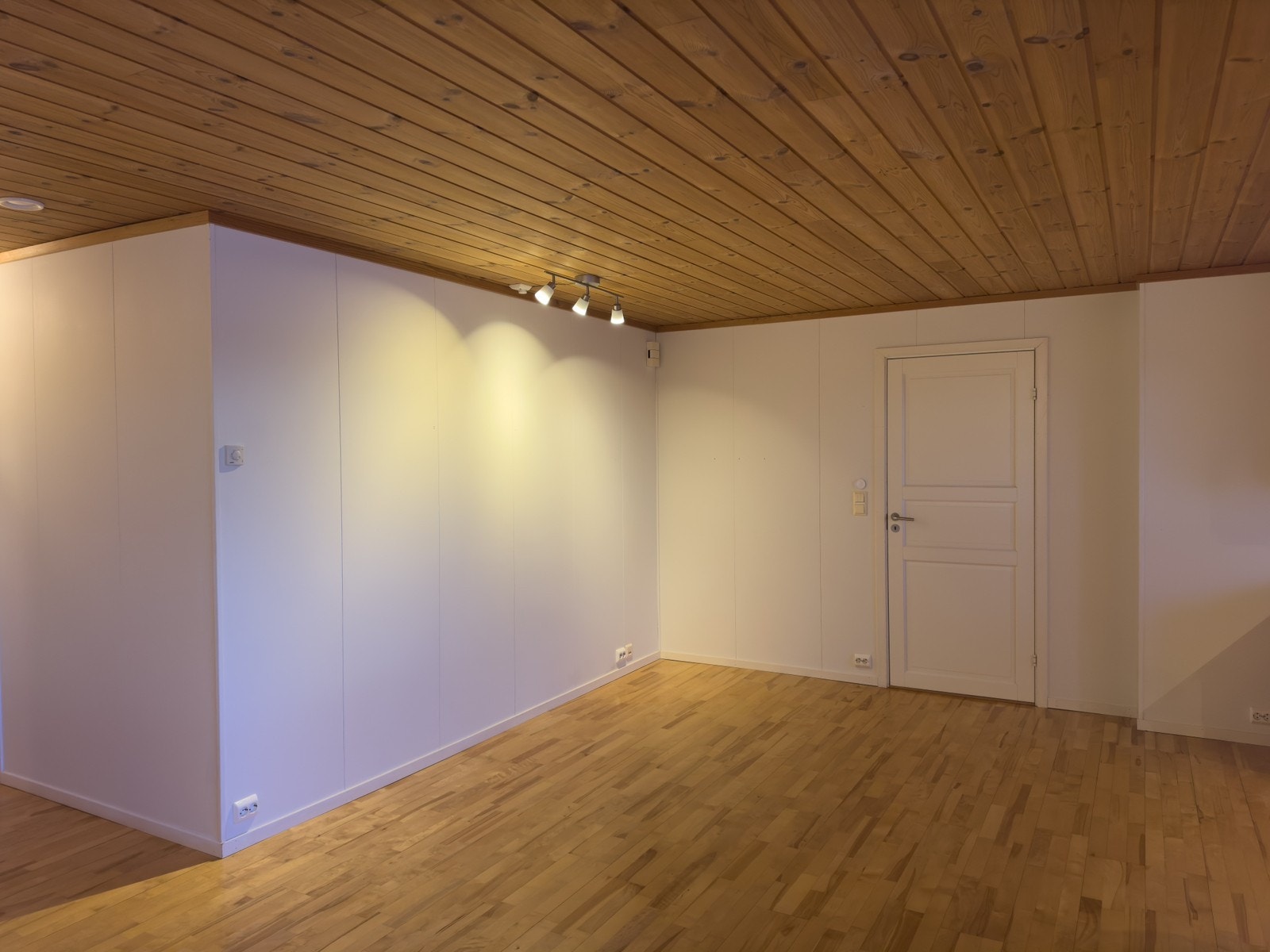 God plass til spisestue Galleribilde