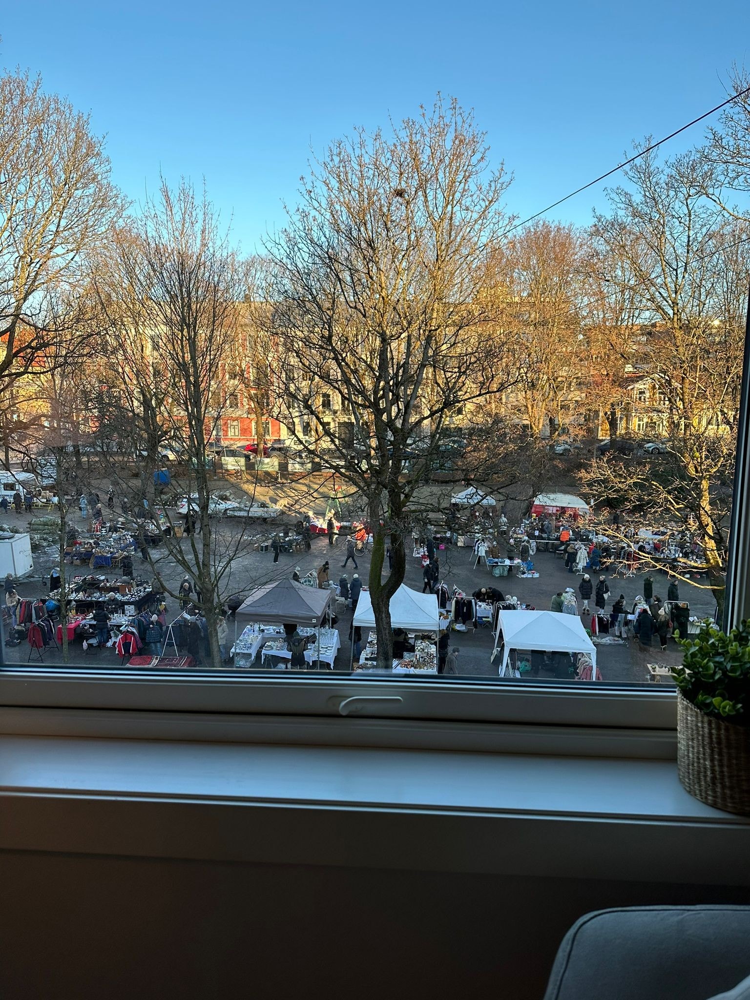 Hyggeligste vestkanttorvet som nærmeste nabo Galleribilde