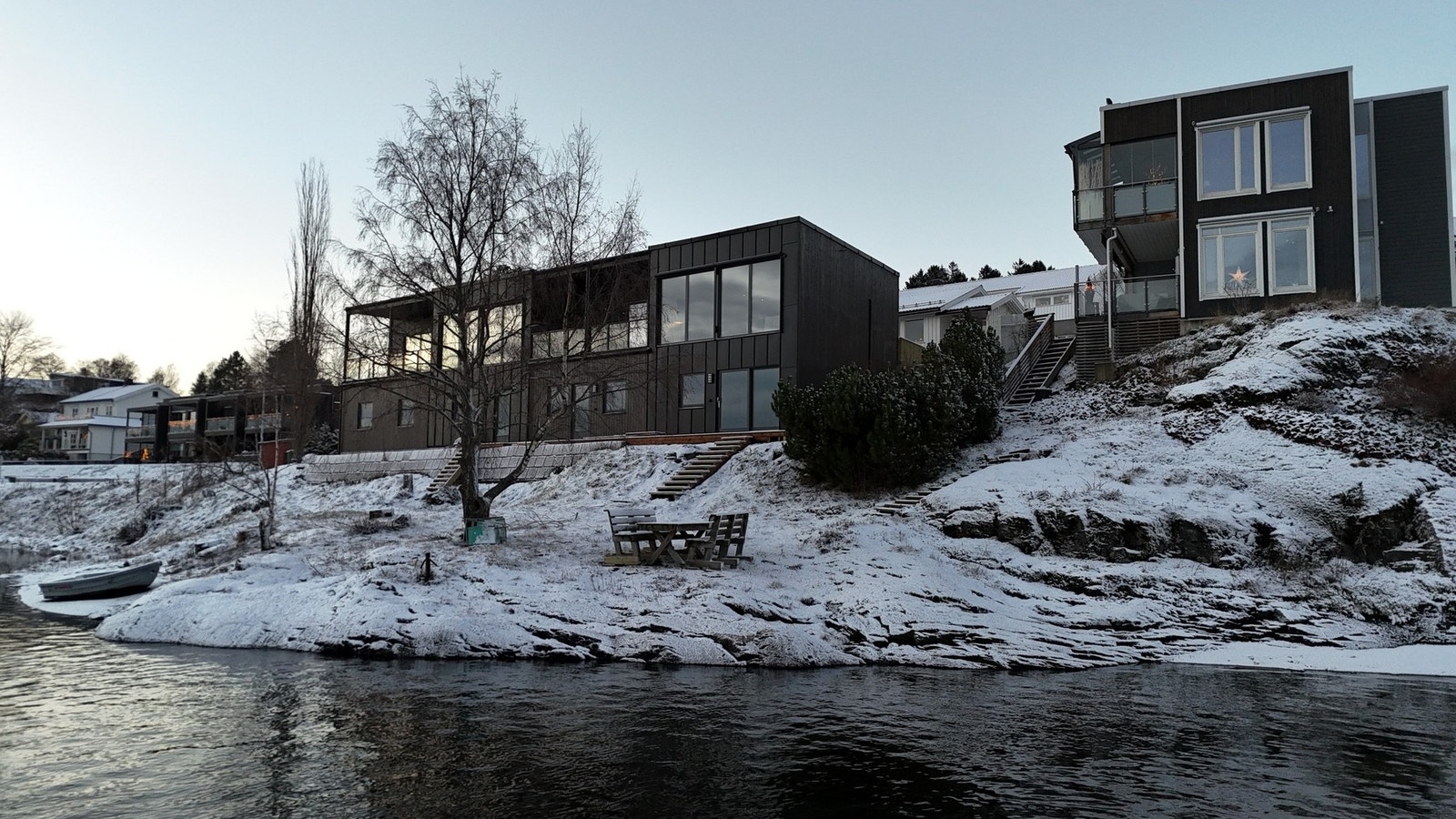 Nydelig område nede ved sundet Galleribilde
