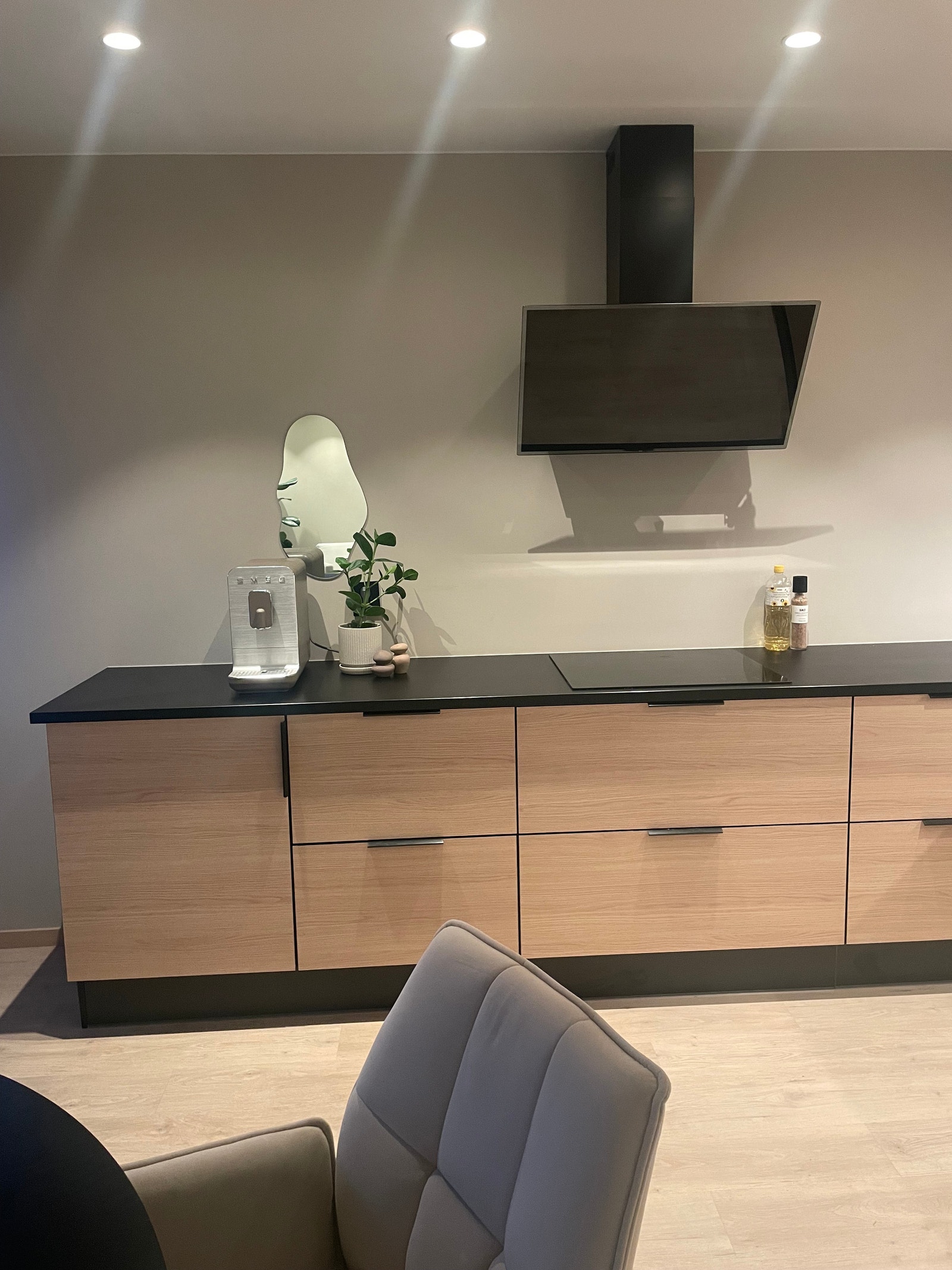 Kjøkkenvifte fra røroshetta som er effektiv, stille og enkel å rengjøre. Galleribilde