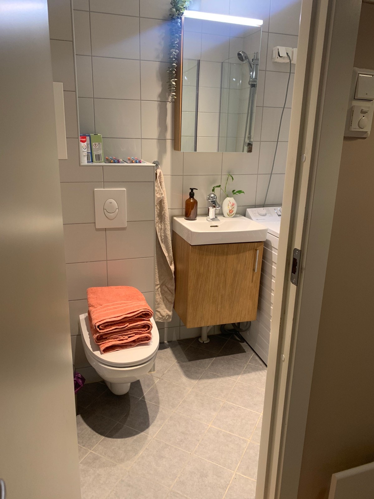 Inngang bad fra gang Galleribilde