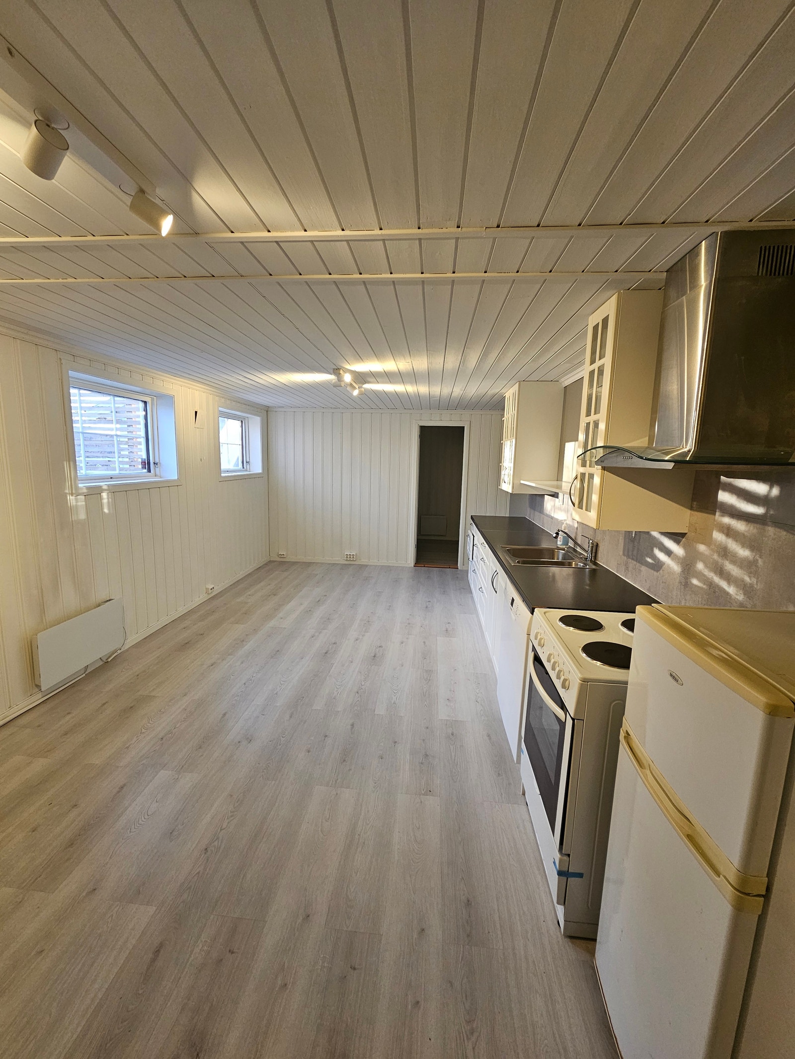 Stor og lys stua Galleribilde