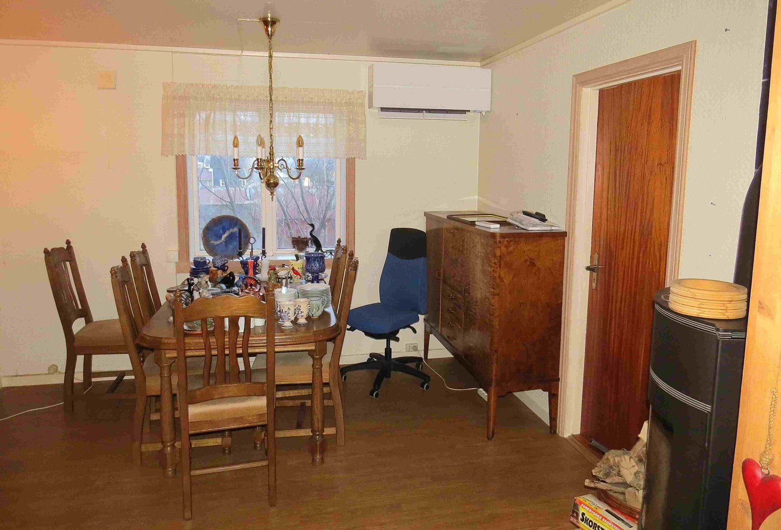 Tatt fra mellomstue inn mot spisestue Galleribilde