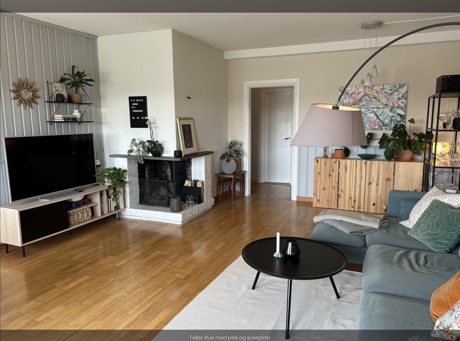 Felles stue med peis Galleribilde