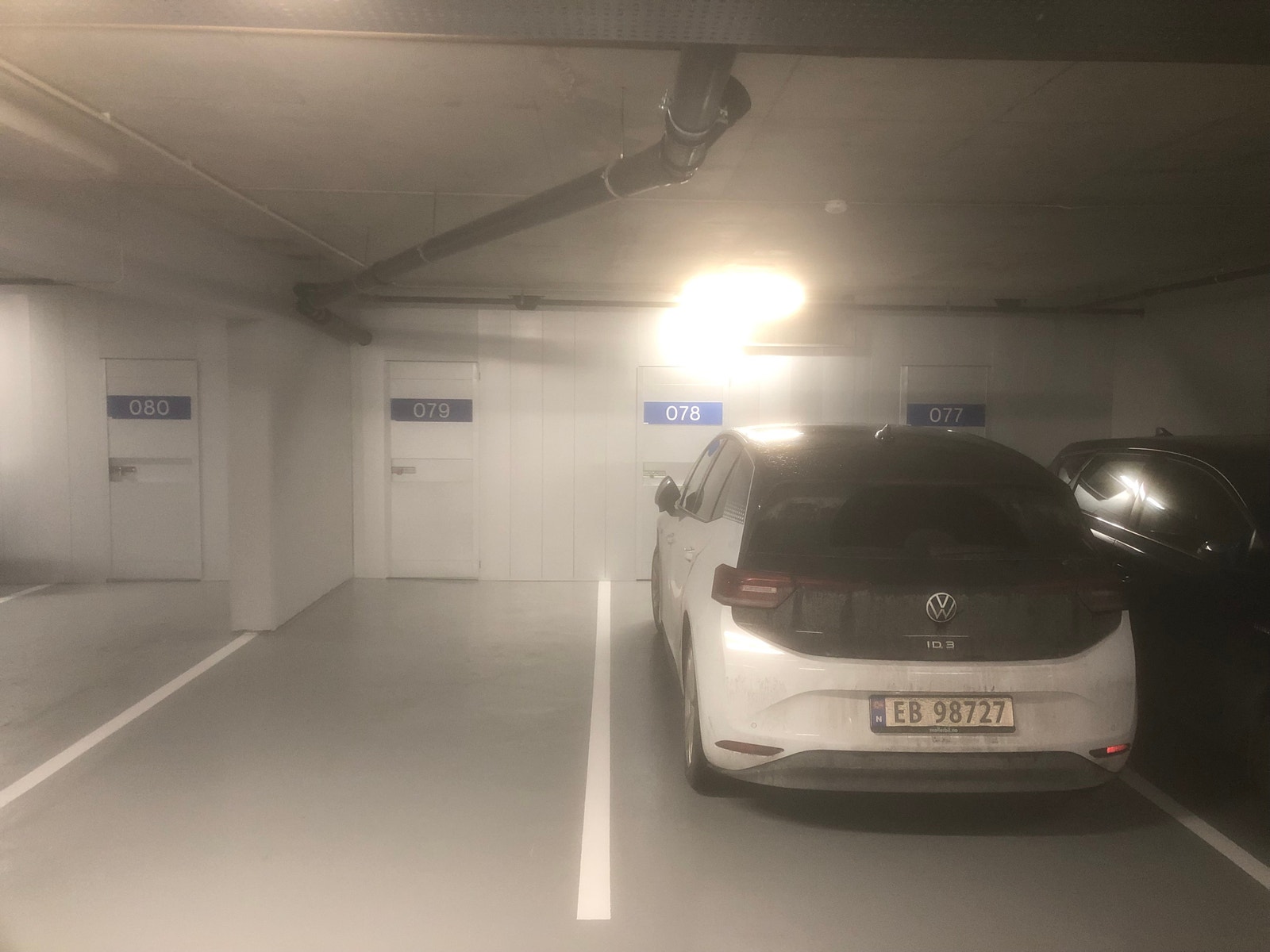 Parkeringsplass på ca 13 kvm. Galleribilde