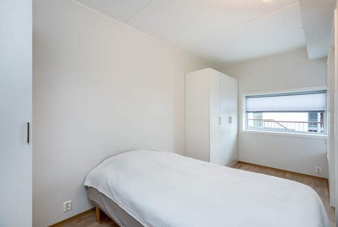 Soverom med inngang fra stove. Galleribilde