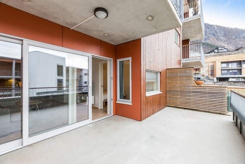 17 m2 betongterrasse. Galleribilde