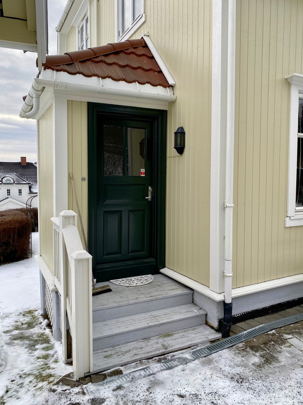 Inngangsdøren Galleribilde