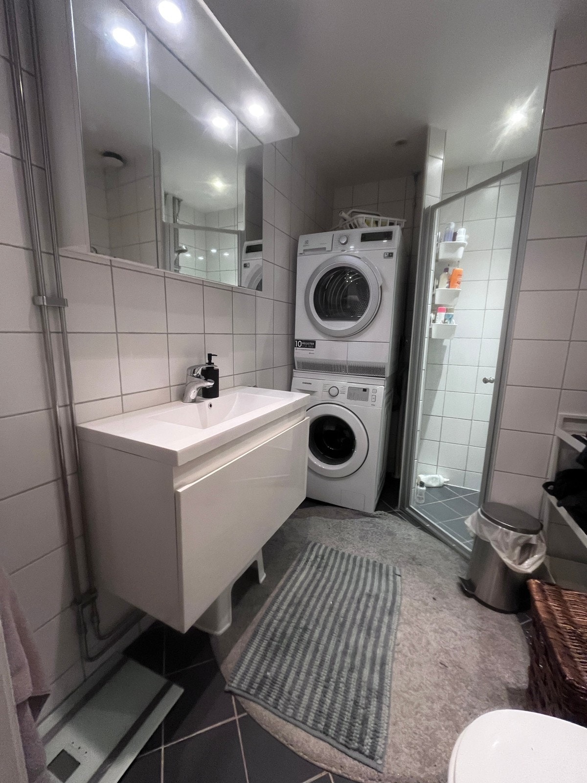 Et av to bad Galleribilde