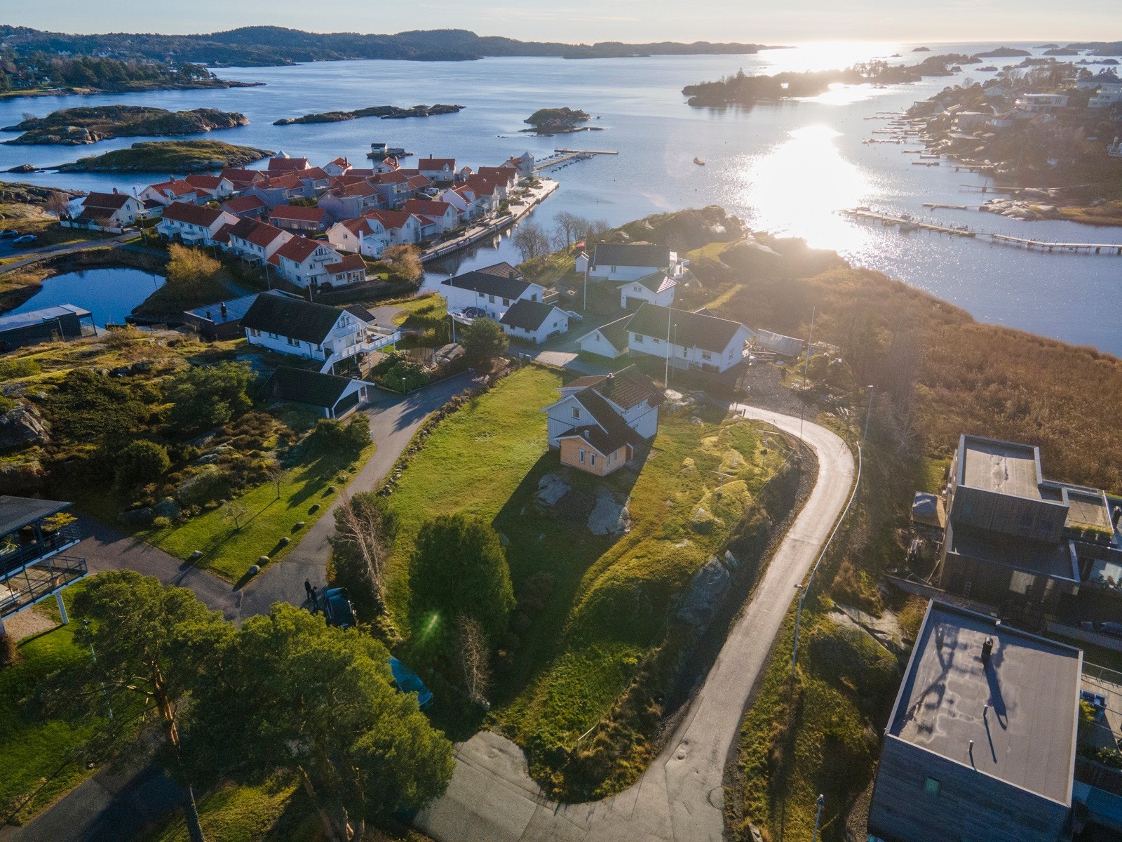 EIE eiendomsmegling ønsker velkommen til Skaustranda 77 Galleribilde