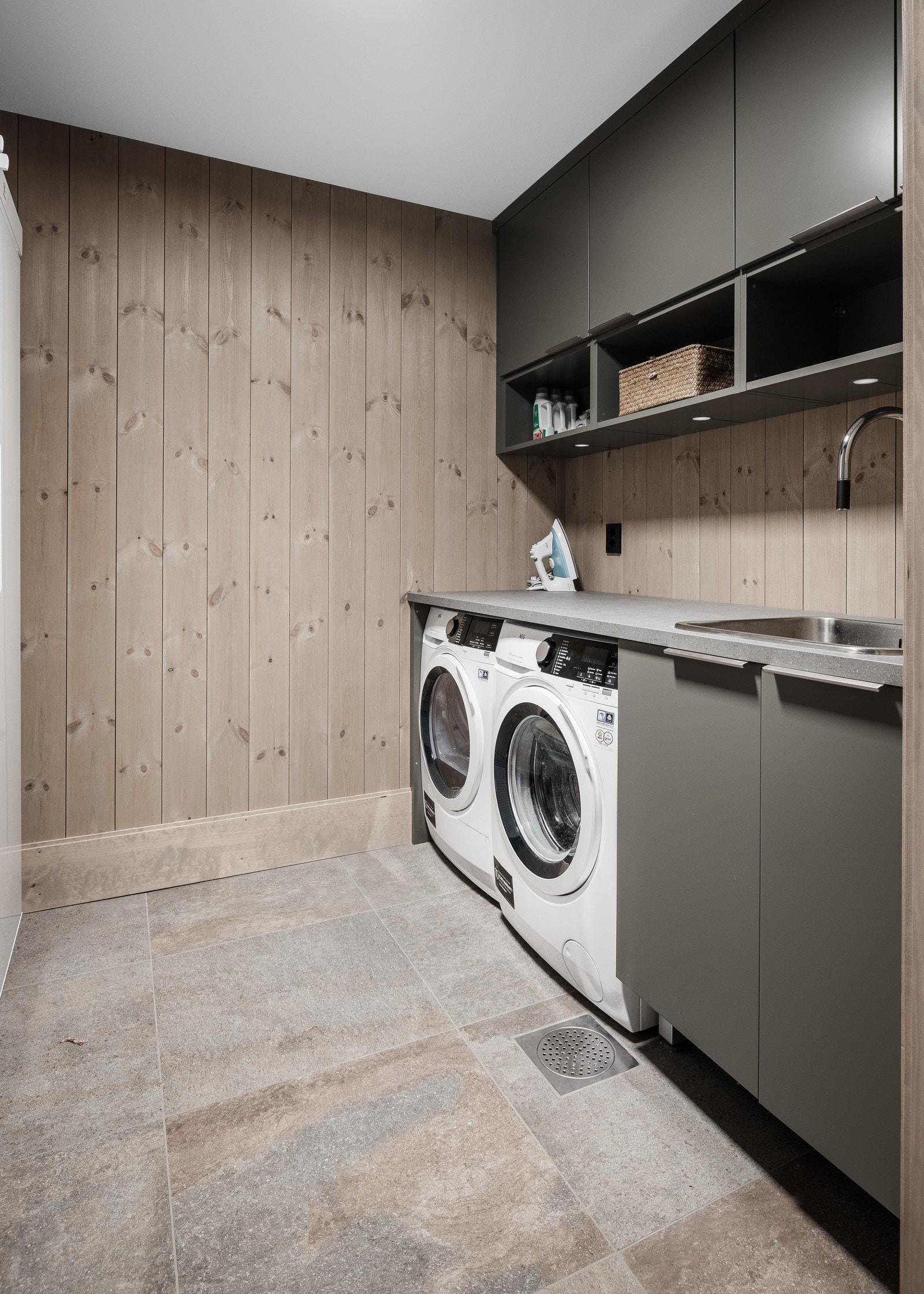 Vaskerom Galleribilde