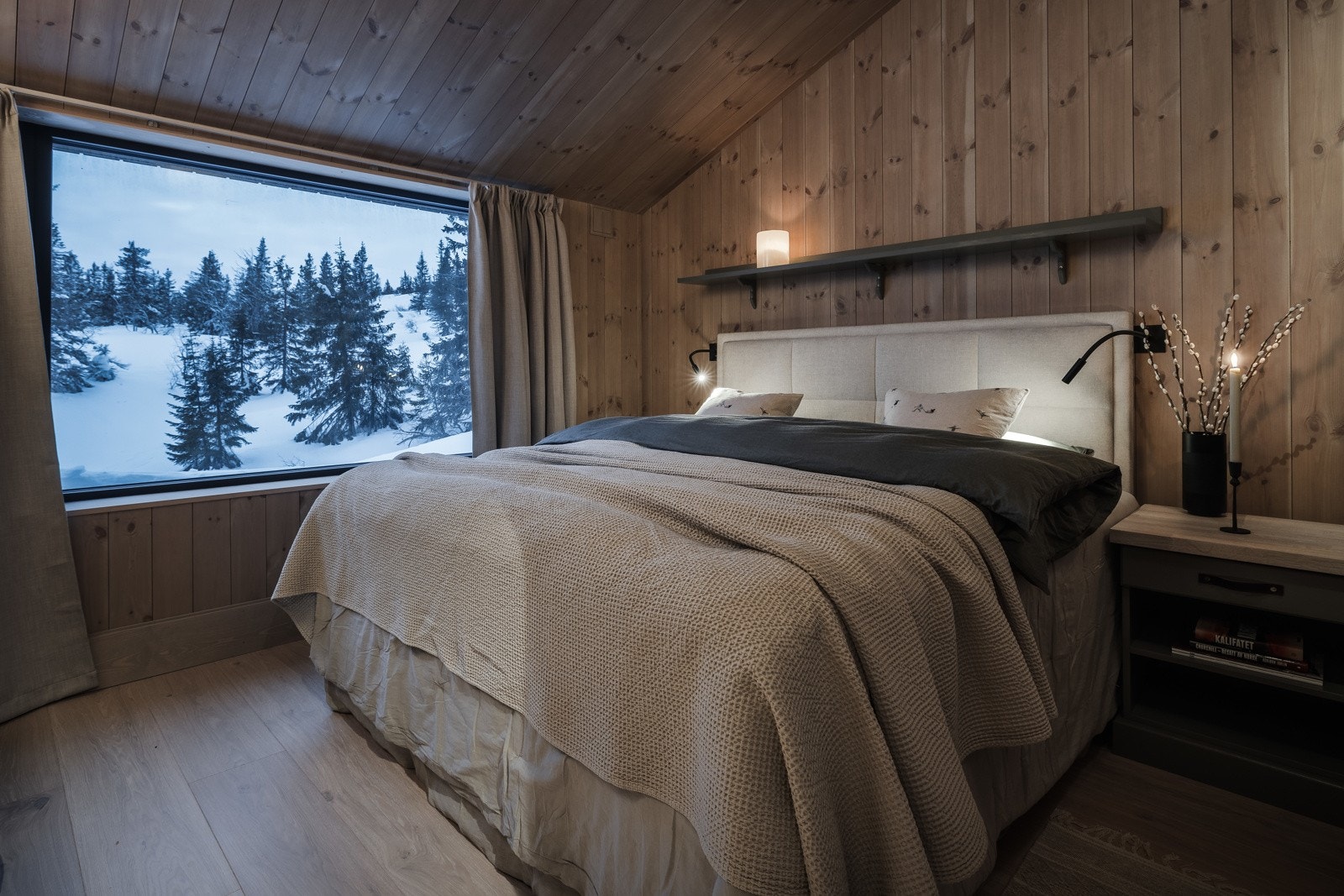 Mastersoverom med eget bad Galleribilde