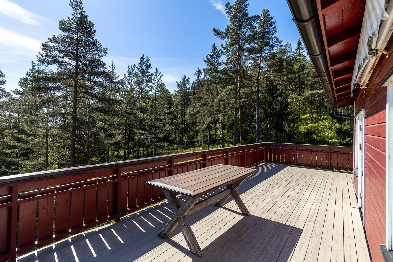 Adkomst til balkong både via kjøkkenet og utvendig Galleribilde