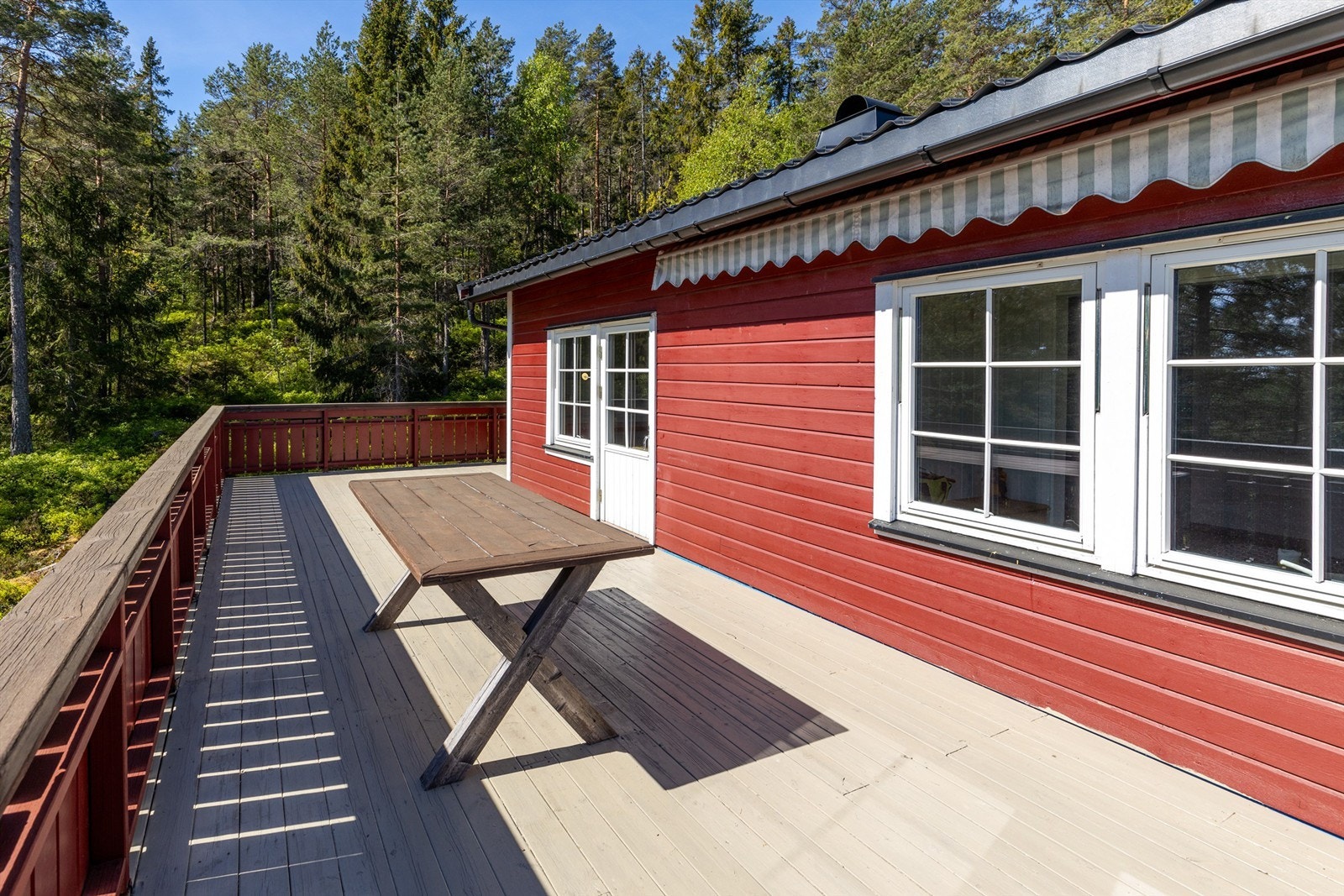 Sørøstvendt balkong på ca. 37 kvm med markise Galleribilde