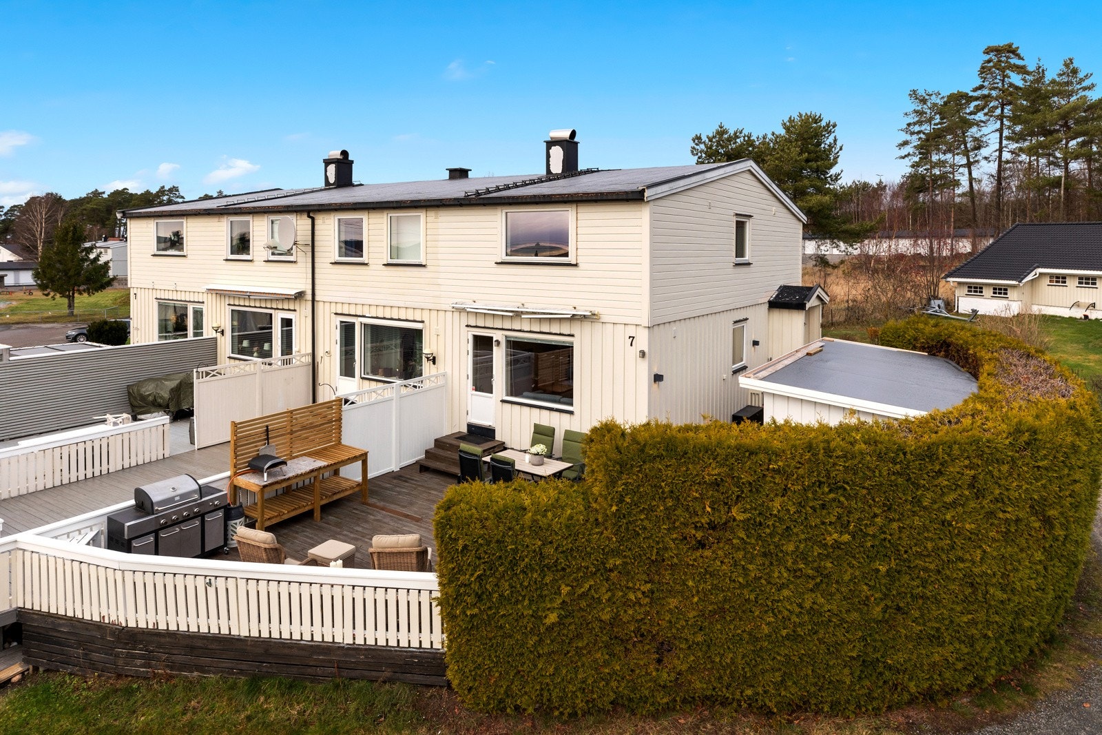 Endrerekkehus med solrik terrasse på 70 m² Galleribilde