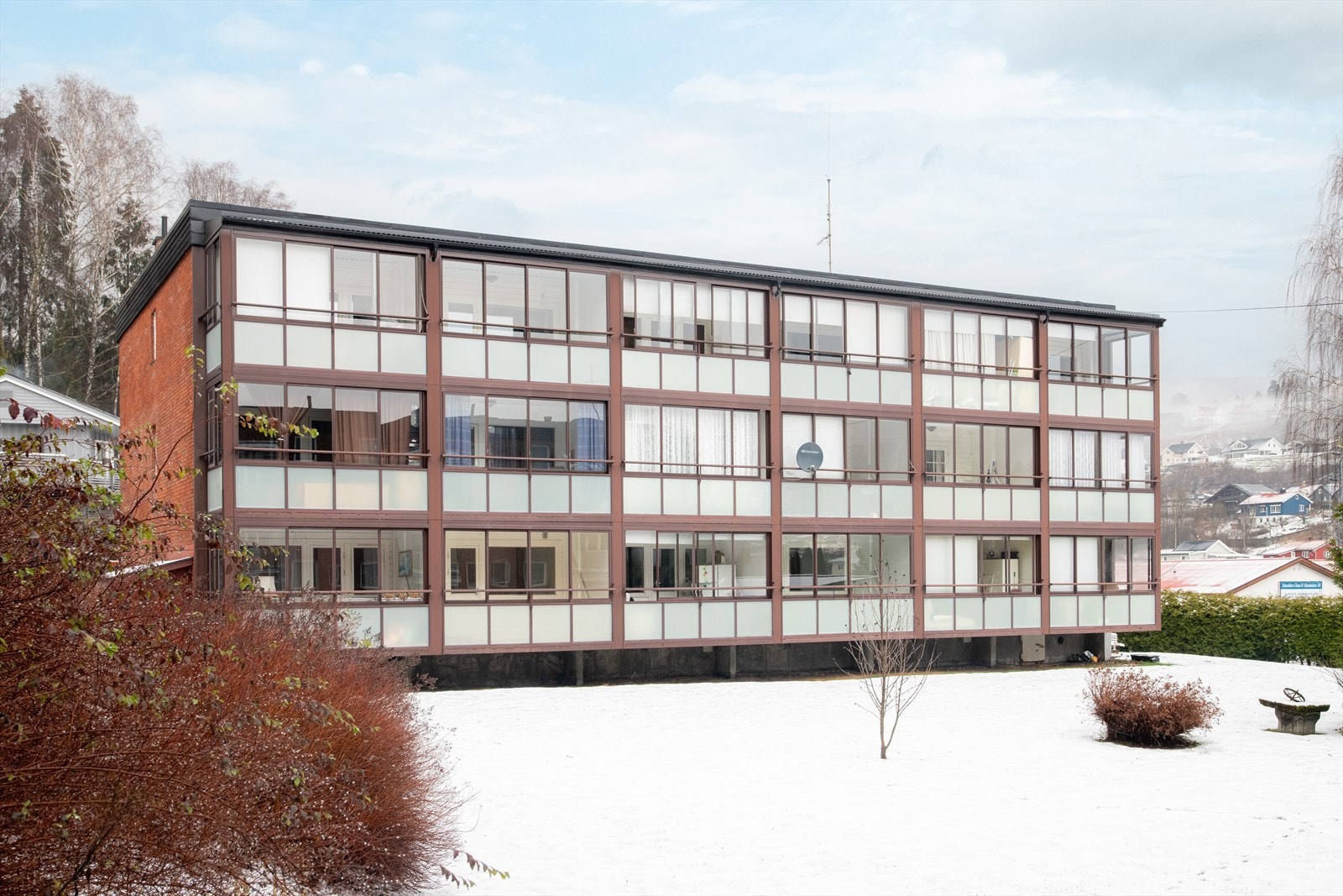 EiendomsMegler1 v/Guro Borsodi Bakka presenterer Sagafossveien 25C - Lys og lettstelt 2-roms med nærhet til Notodden sentrum! Galleribilde
