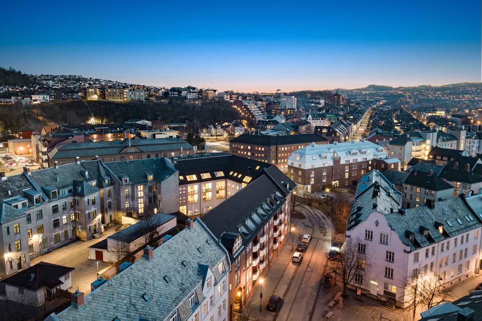 Nydelig 2-roms leilighet i attraktivt og urbant område - Varmtvann, internett og kabel-tv inkludert inkl. i felleskostnadene. Galleribilde