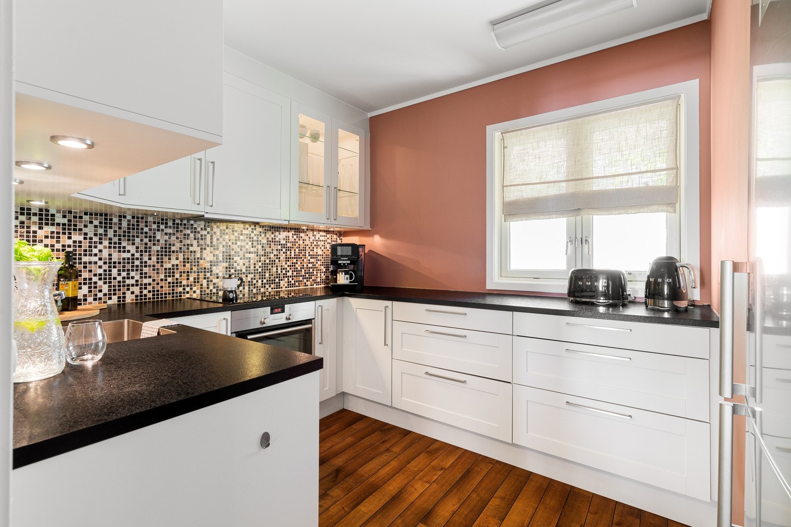 Stilig og moderne kjøkken fra Norema. Galleribilde