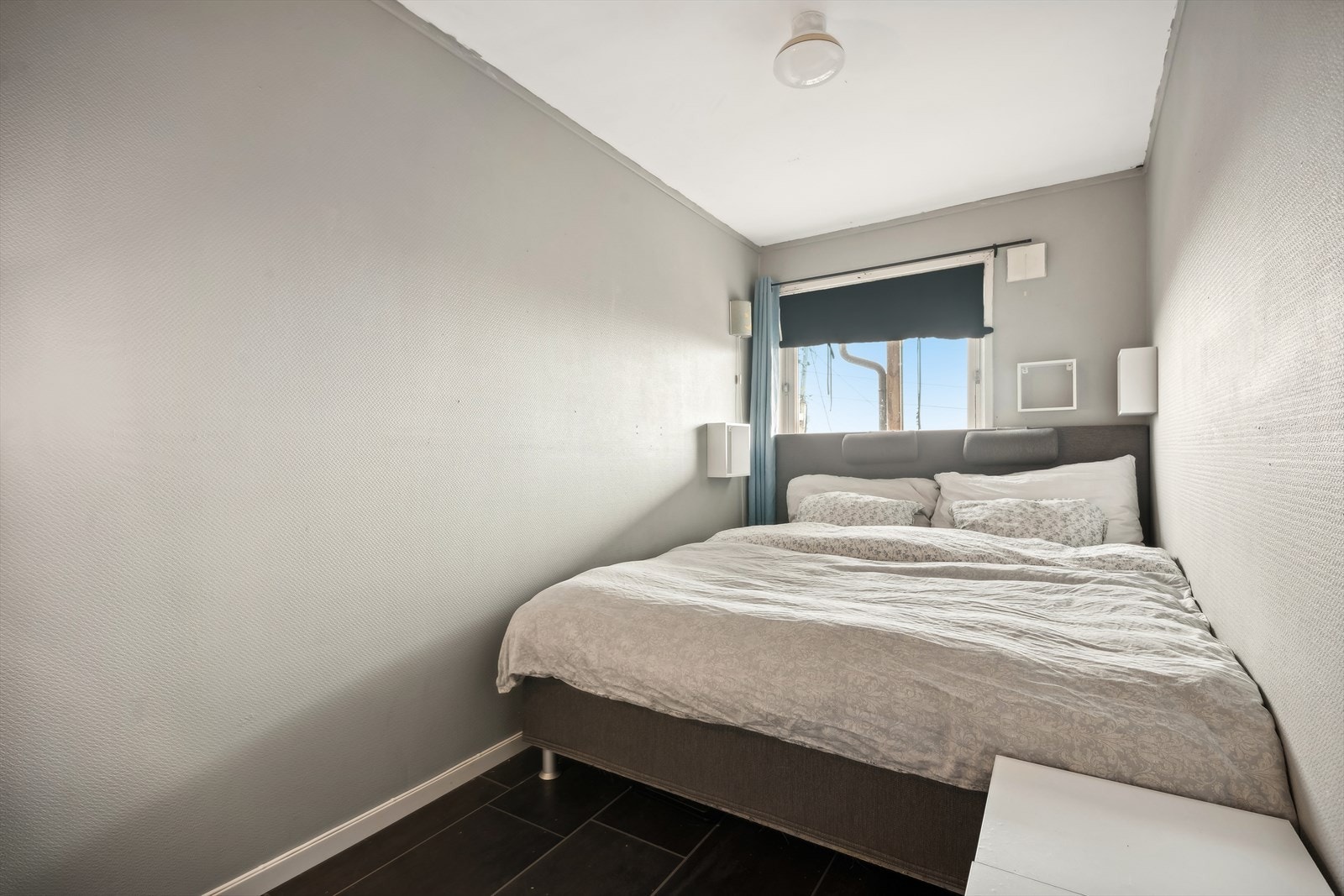 Soverommet i u. etg har god plass til en seng. Galleribilde